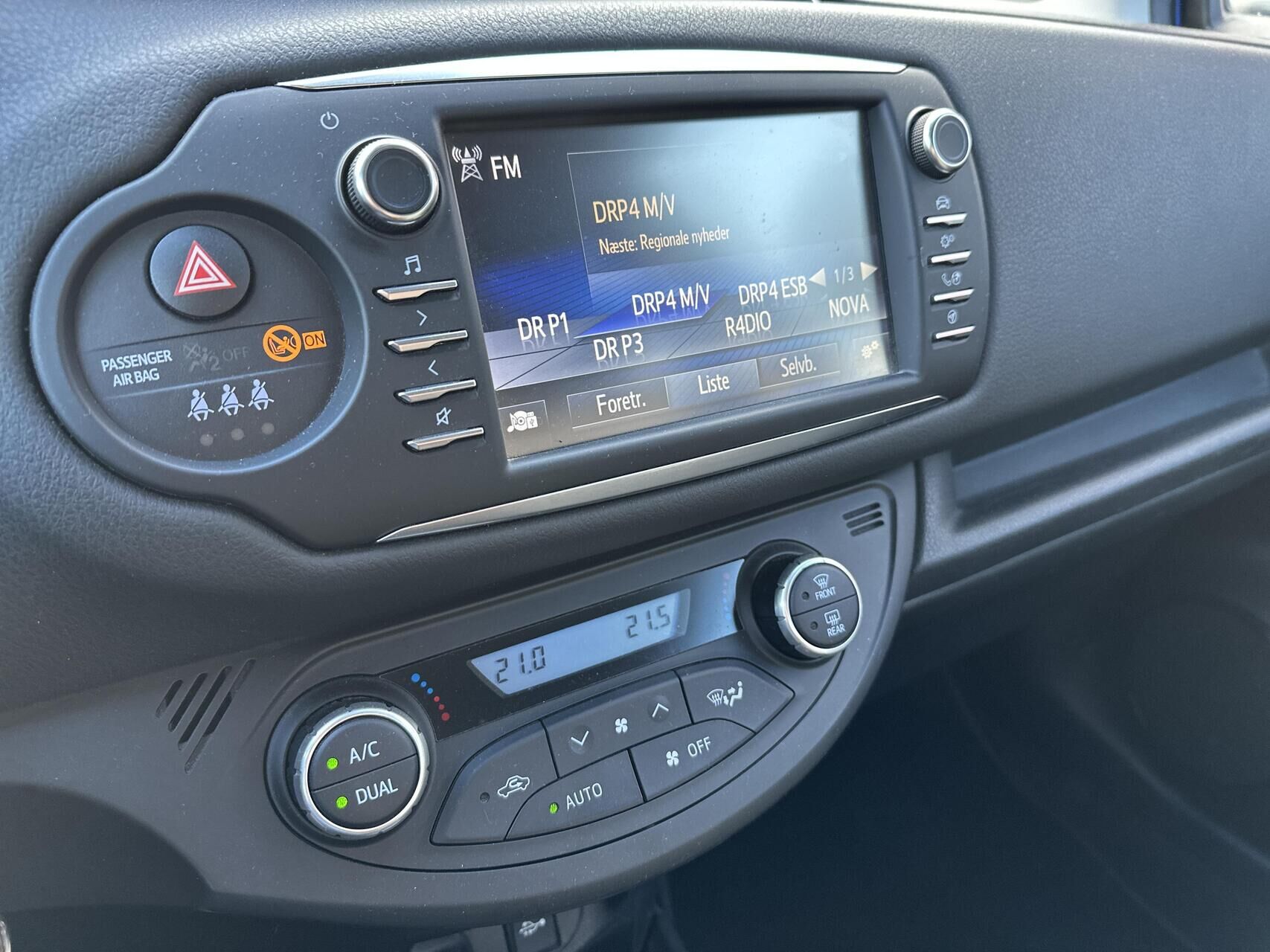 Billede af Toyota Yaris 1,5 Hybrid H2 Premium E-CVT 100HK 5d Trinl. Gear