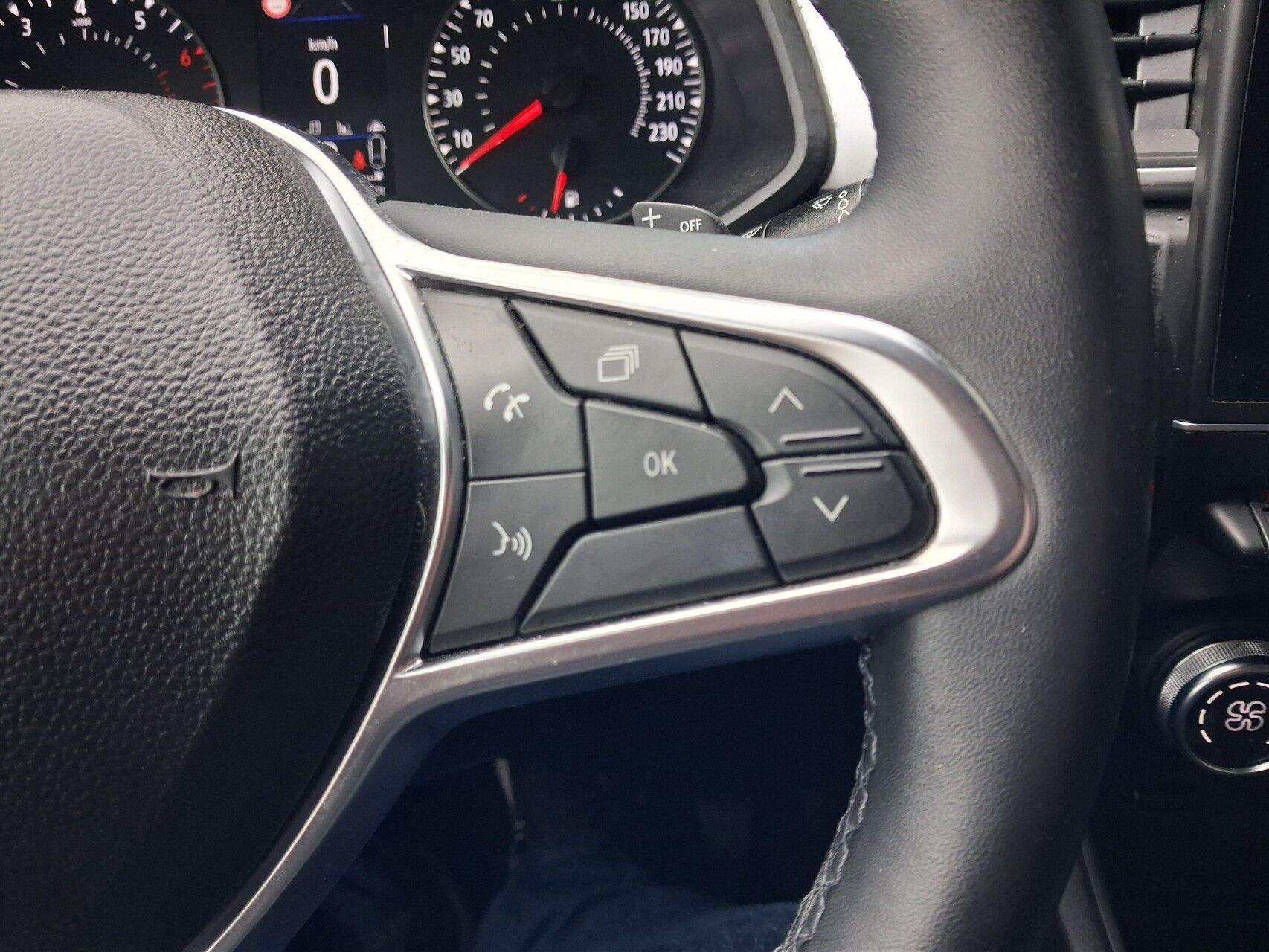 Billede af Renault Captur 1,3 TCE GPF Zen EDC 130HK 5d 7g Aut.