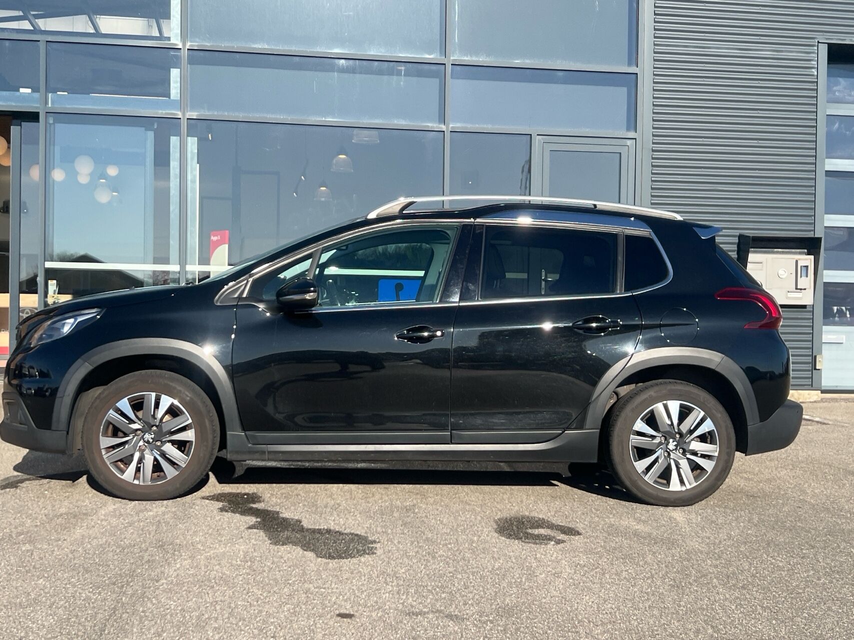 Billede af Peugeot 2008 1,6 BlueHDi Desire Sky 100HK