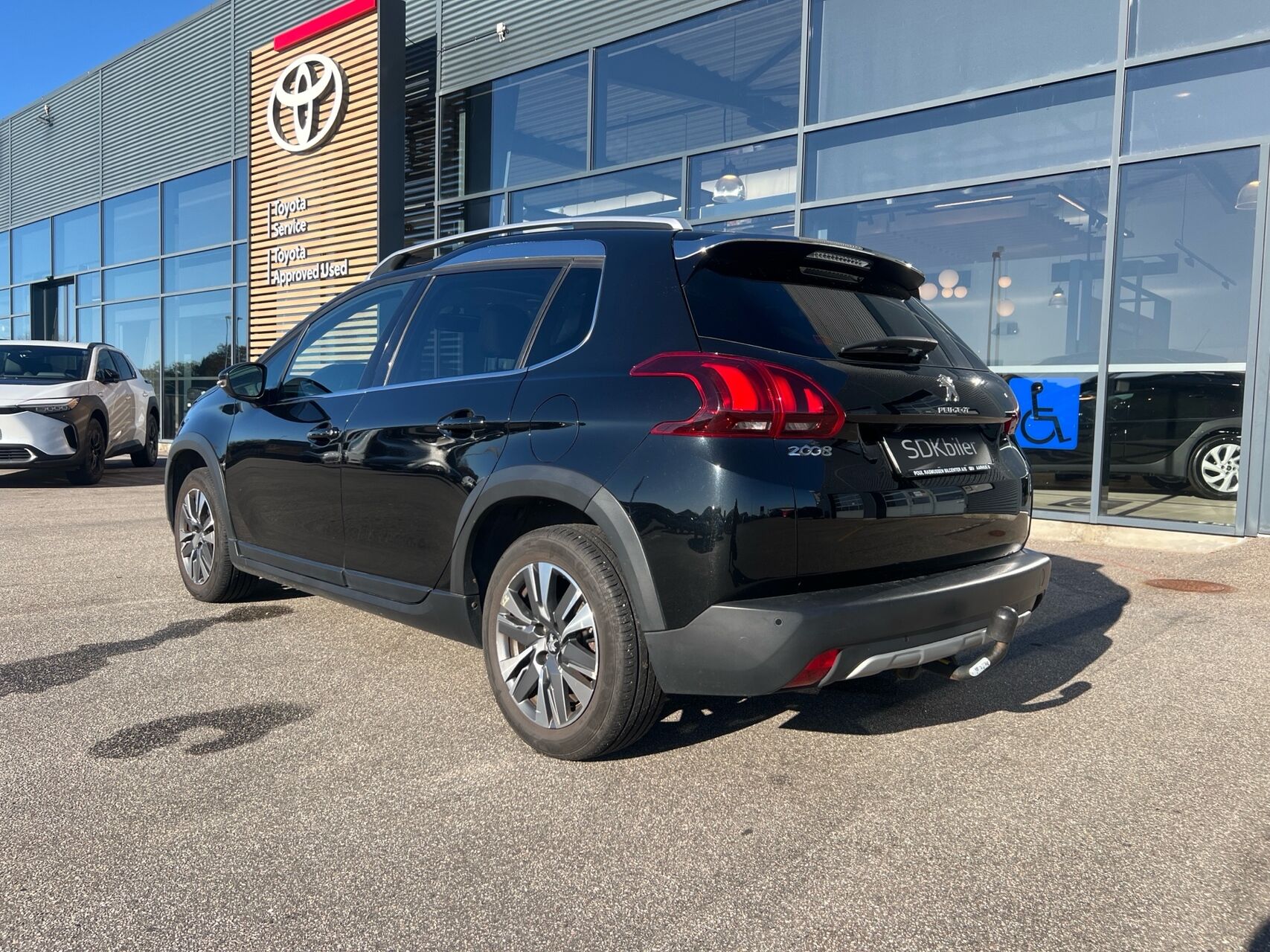 Billede af Peugeot 2008 1,6 BlueHDi Desire Sky 100HK