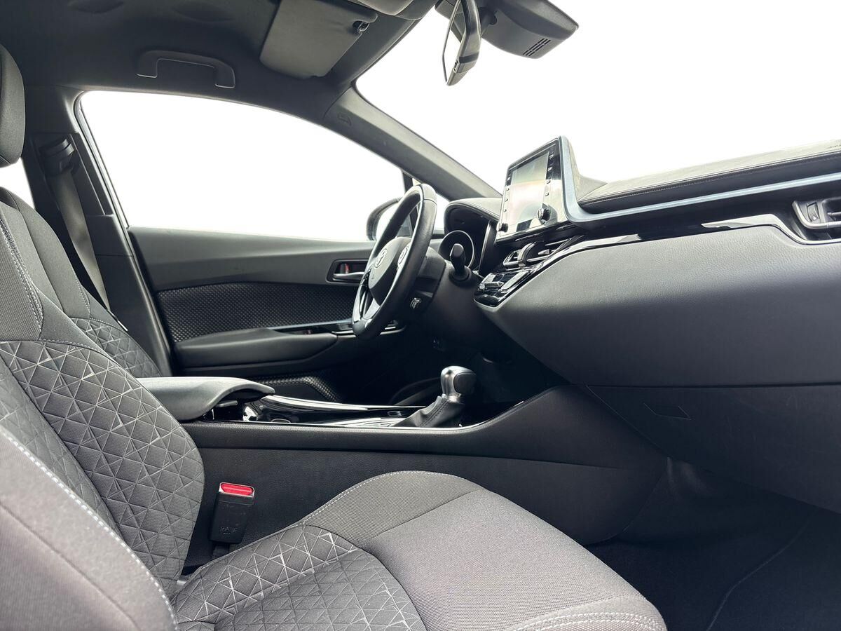 Billede af Toyota C-HR 1,8 Hybrid C-LUB Smart Multidrive S 122HK 5d Aut.