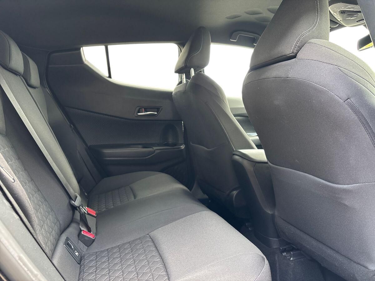 Billede af Toyota C-HR 1,8 Hybrid C-LUB Smart Multidrive S 122HK 5d Aut.