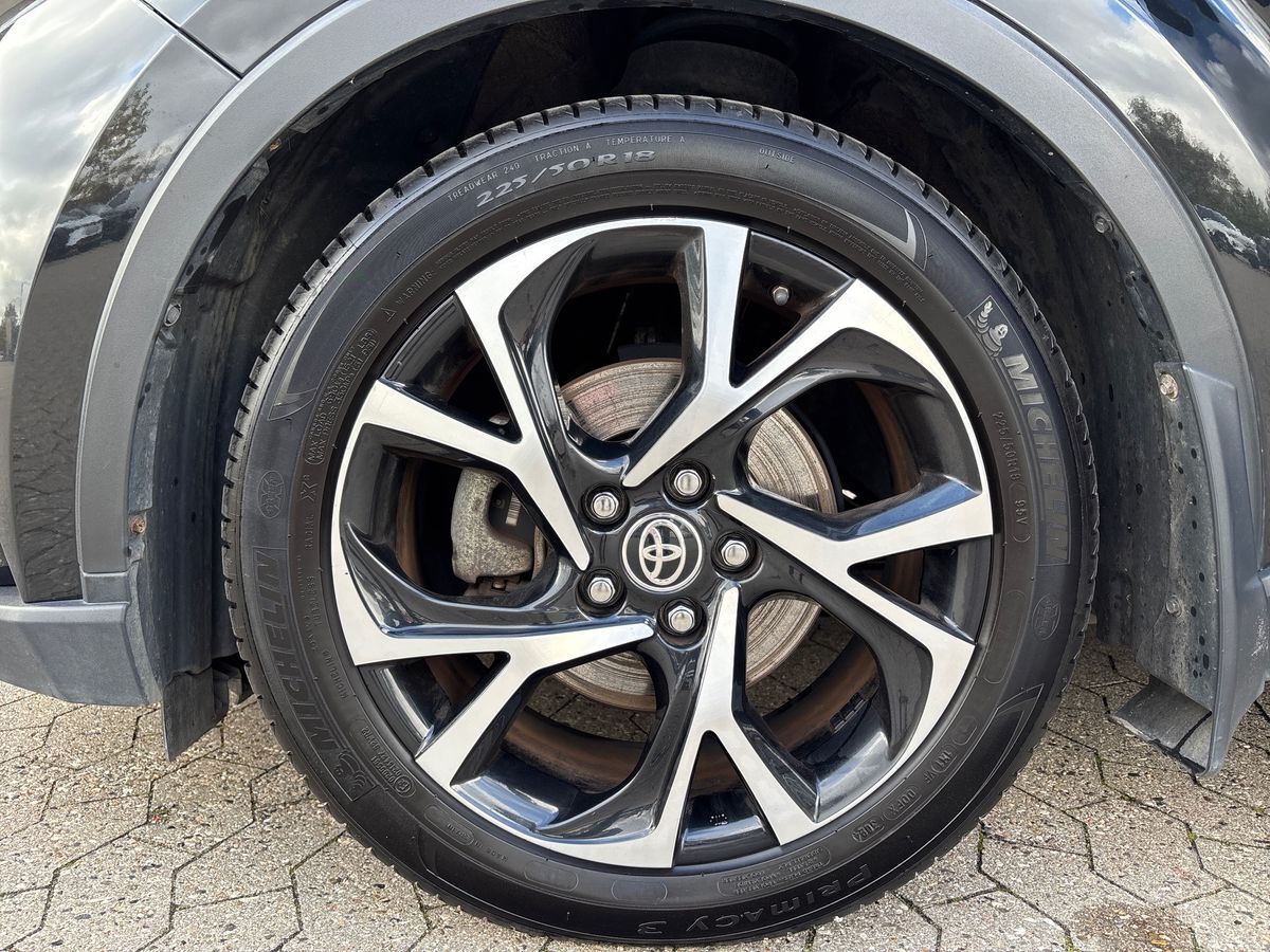 Billede af Toyota C-HR 1,8 Hybrid C-LUB Smart Multidrive S 122HK 5d Aut.