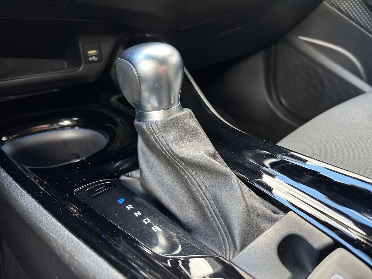 Billede af Toyota C-HR 1,8 Hybrid C-LUB Smart Multidrive S 122HK 5d Aut.