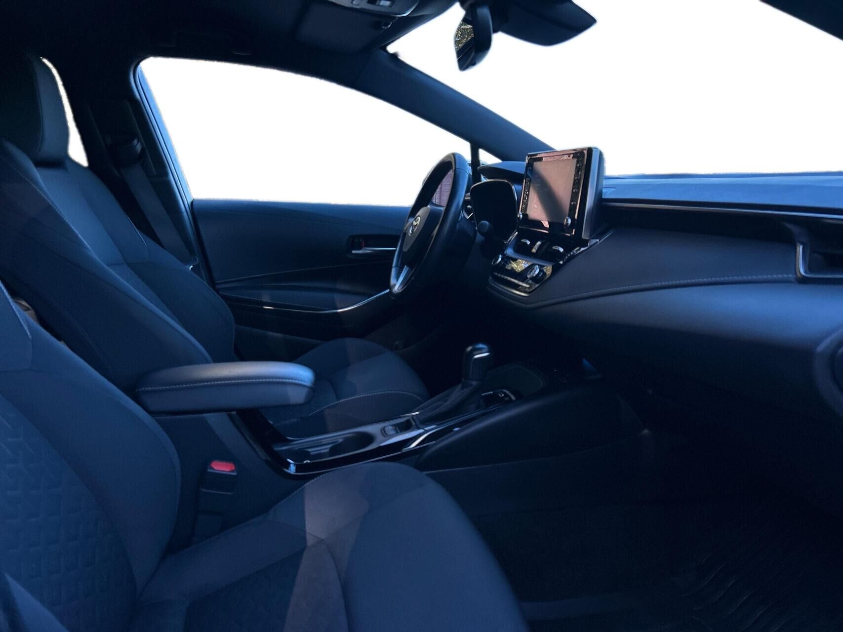 Billede af Toyota Corolla Touring Sports 1,8 Hybrid H3 Smart E-CVT 122HK Stc Trinl. Gear