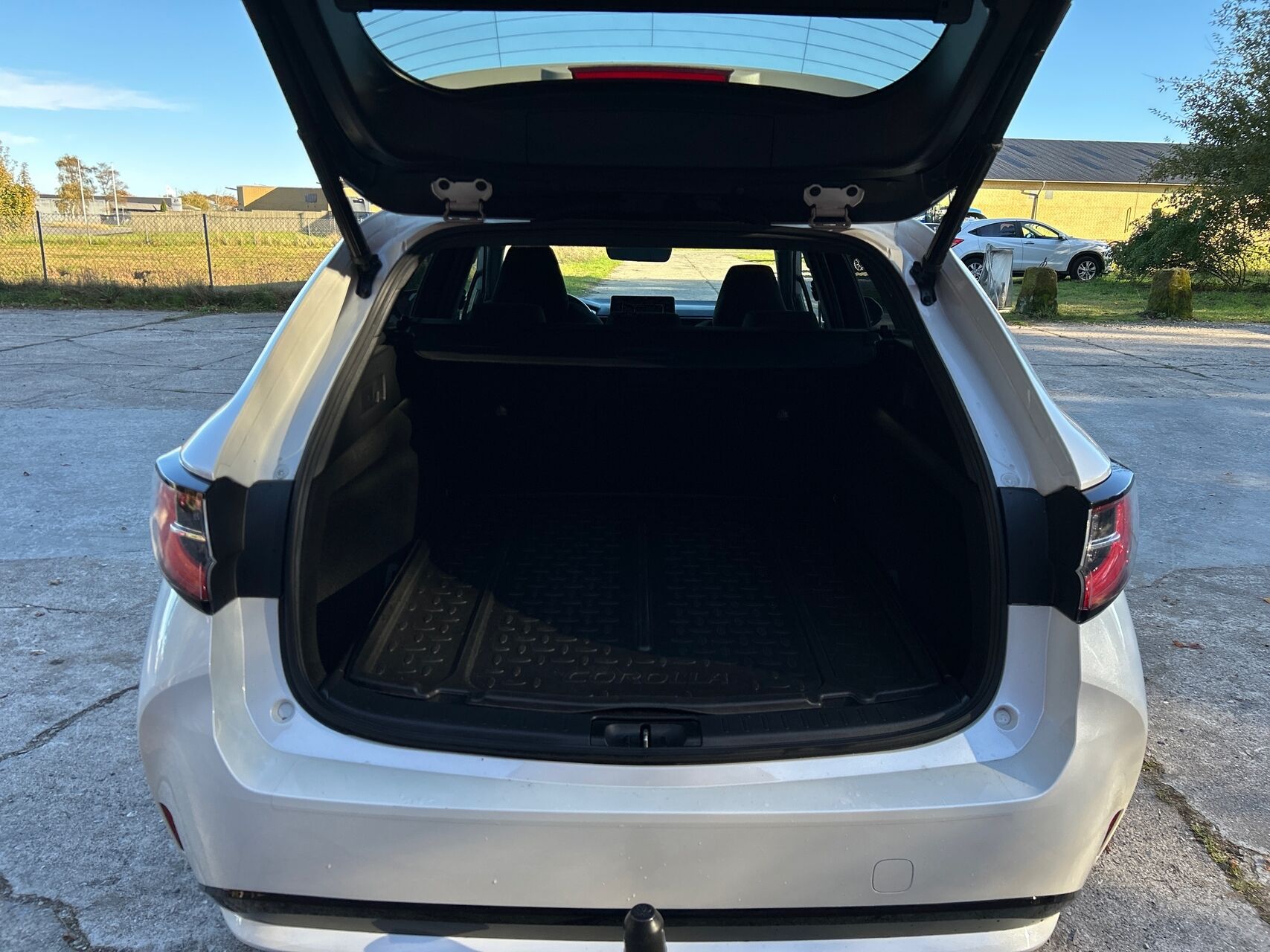 Billede af Toyota Corolla Touring Sports 1,8 Hybrid H3 Smart E-CVT 122HK Stc Trinl. Gear