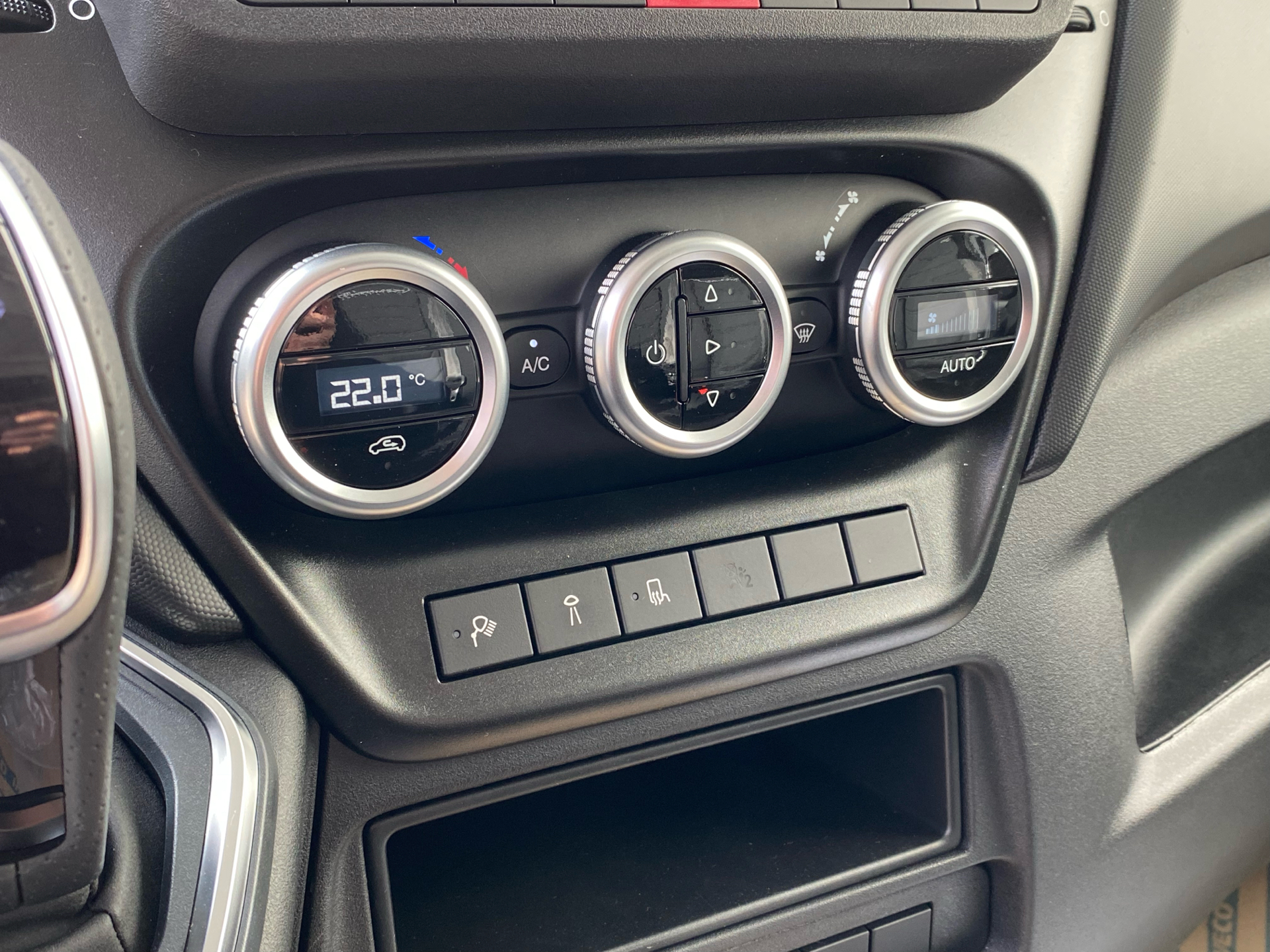 Billede af Iveco Daily 35C18 12m3 3,0 D Hi-Matic 180HK Van 8g Aut.