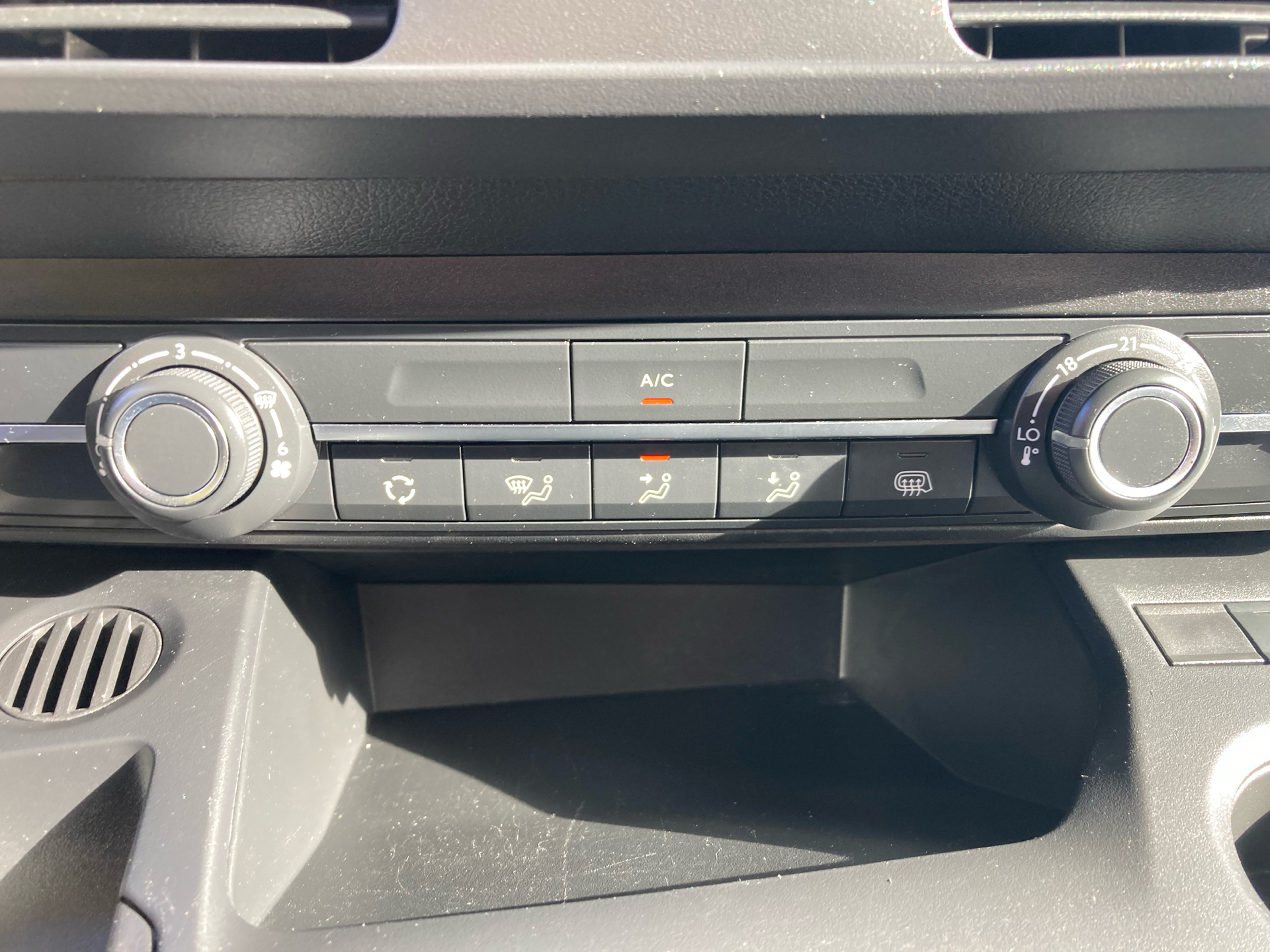 Billede af Peugeot Partner L2 V2 1,5 BlueHDi Plus EAT8 130HK Van 8g Aut.