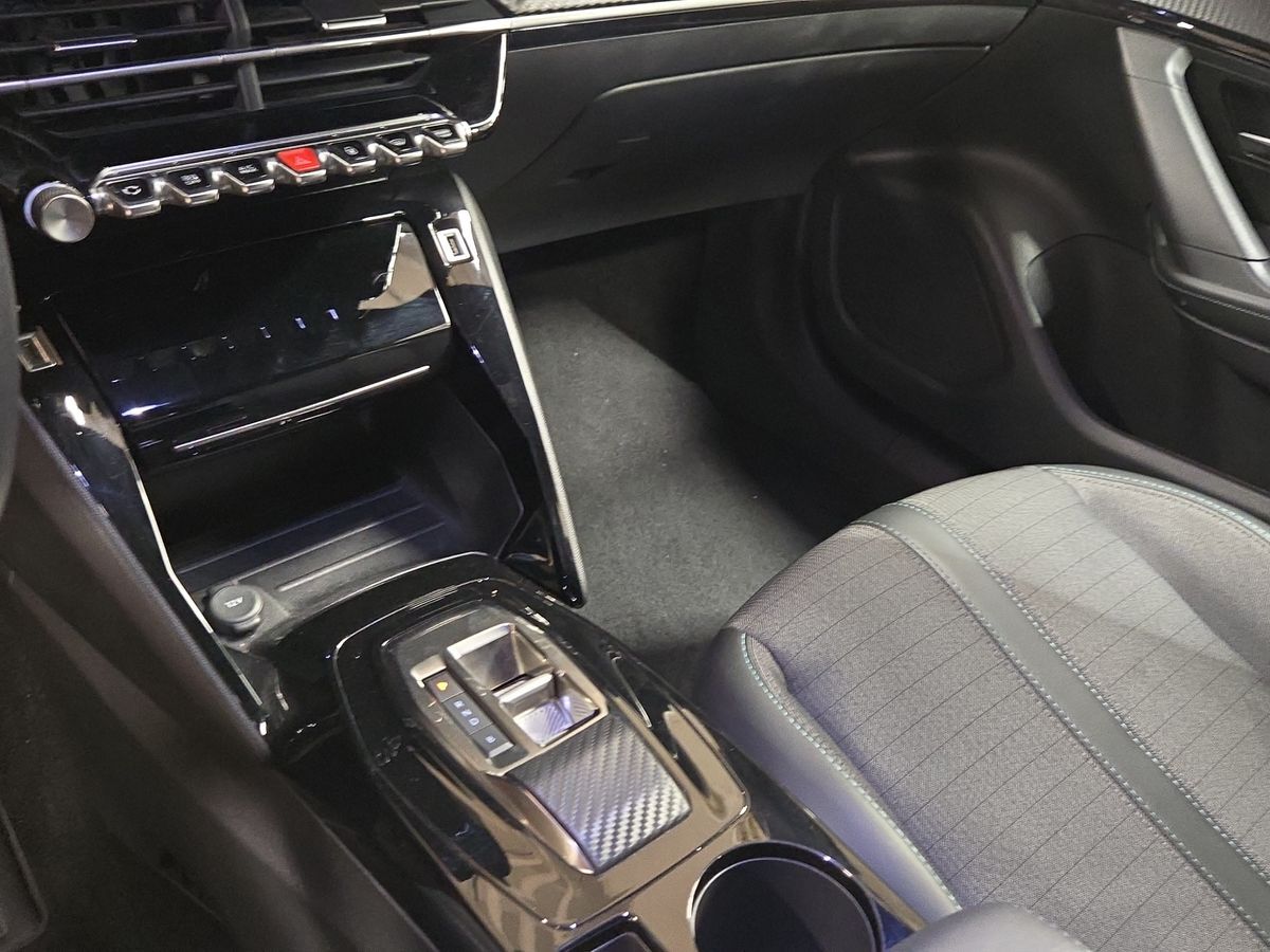 Billede af Peugeot e-2008 EL Allure 136HK 5d Aut.