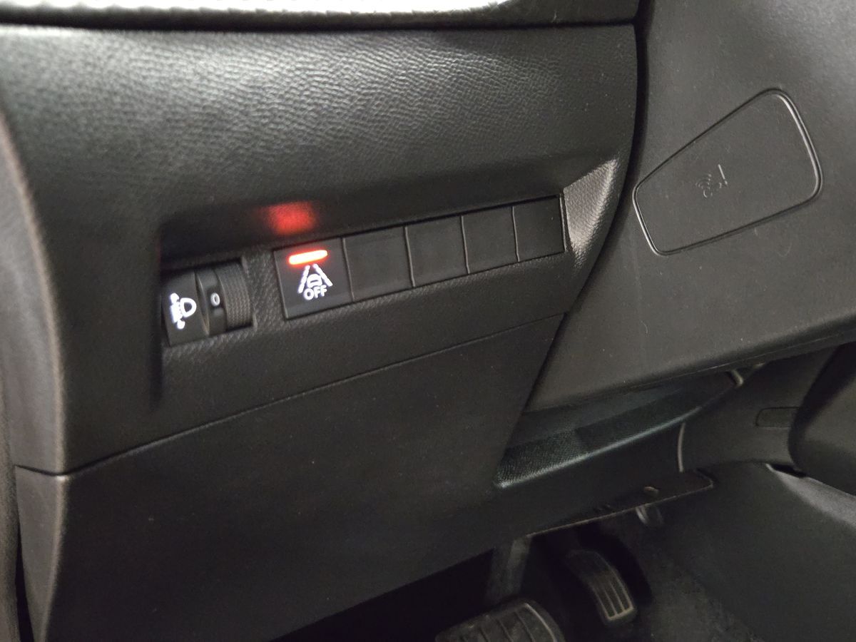 Billede af Peugeot e-2008 EL Allure 136HK 5d Aut.