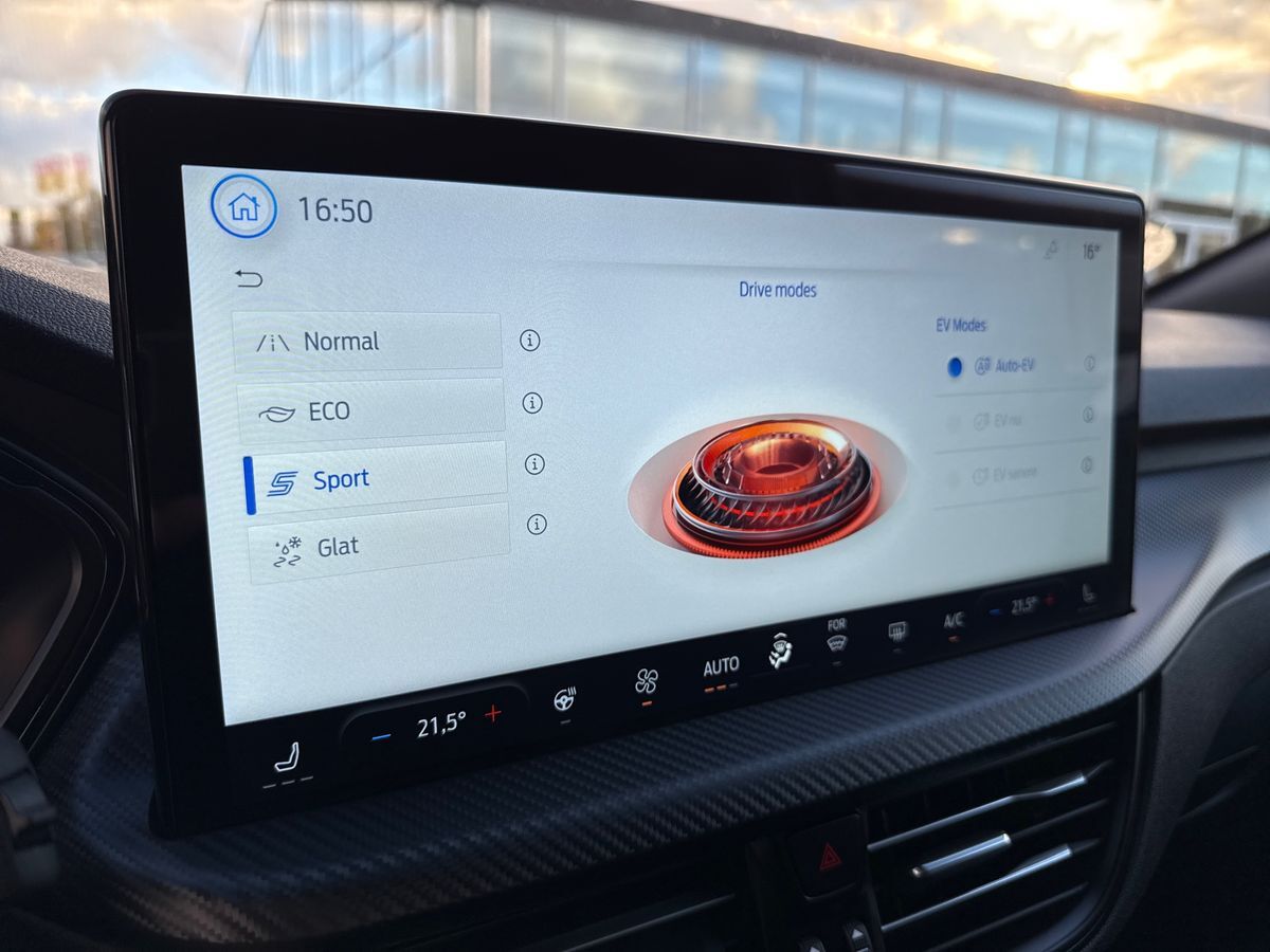 Billede af Ford Kuga 2,5 Plugin-hybrid ST-Line X CVT 243HK 5d Aut.