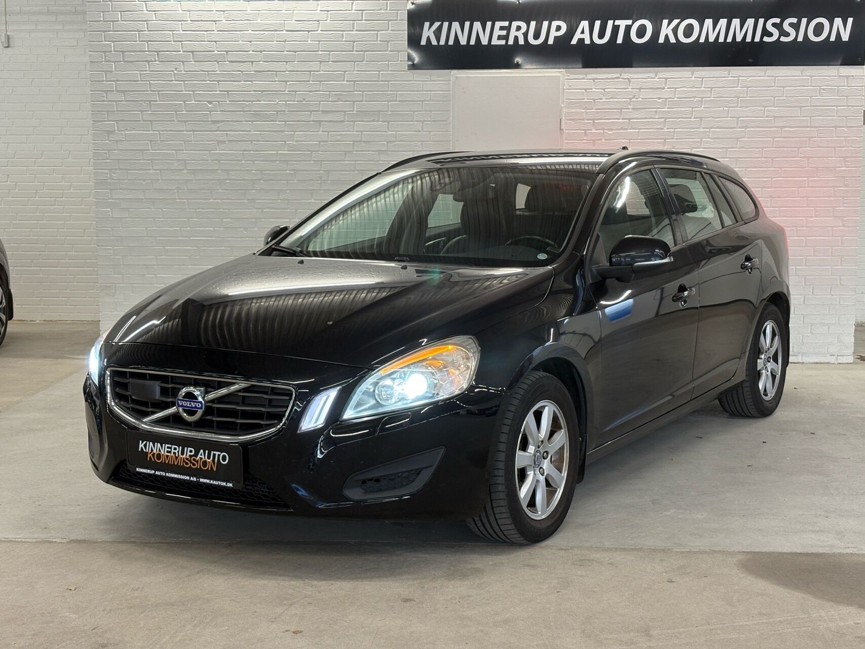 Billede af Volvo V60 1,6 DRIVe Summum Start/Stop 115HK Stc 6g