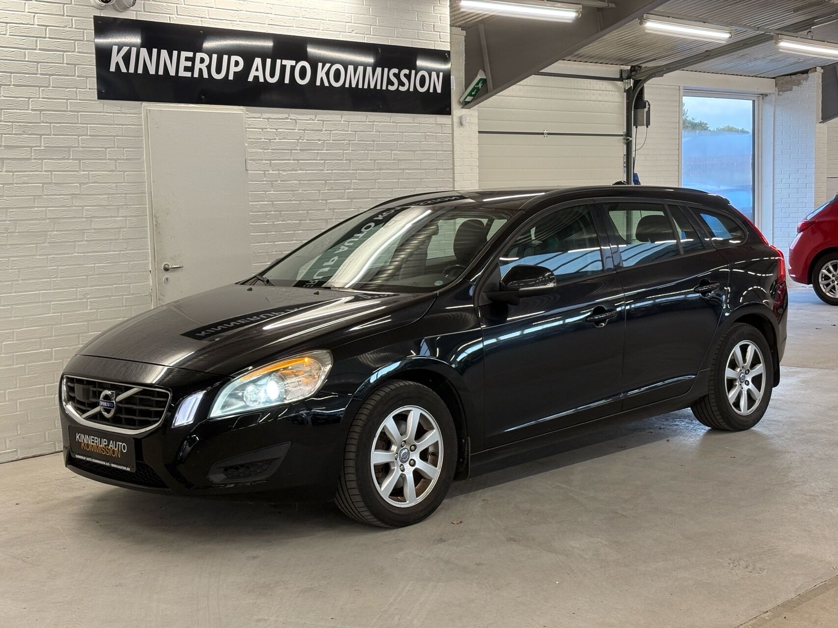 Billede af Volvo V60 1,6 DRIVe Summum Start/Stop 115HK Stc 6g