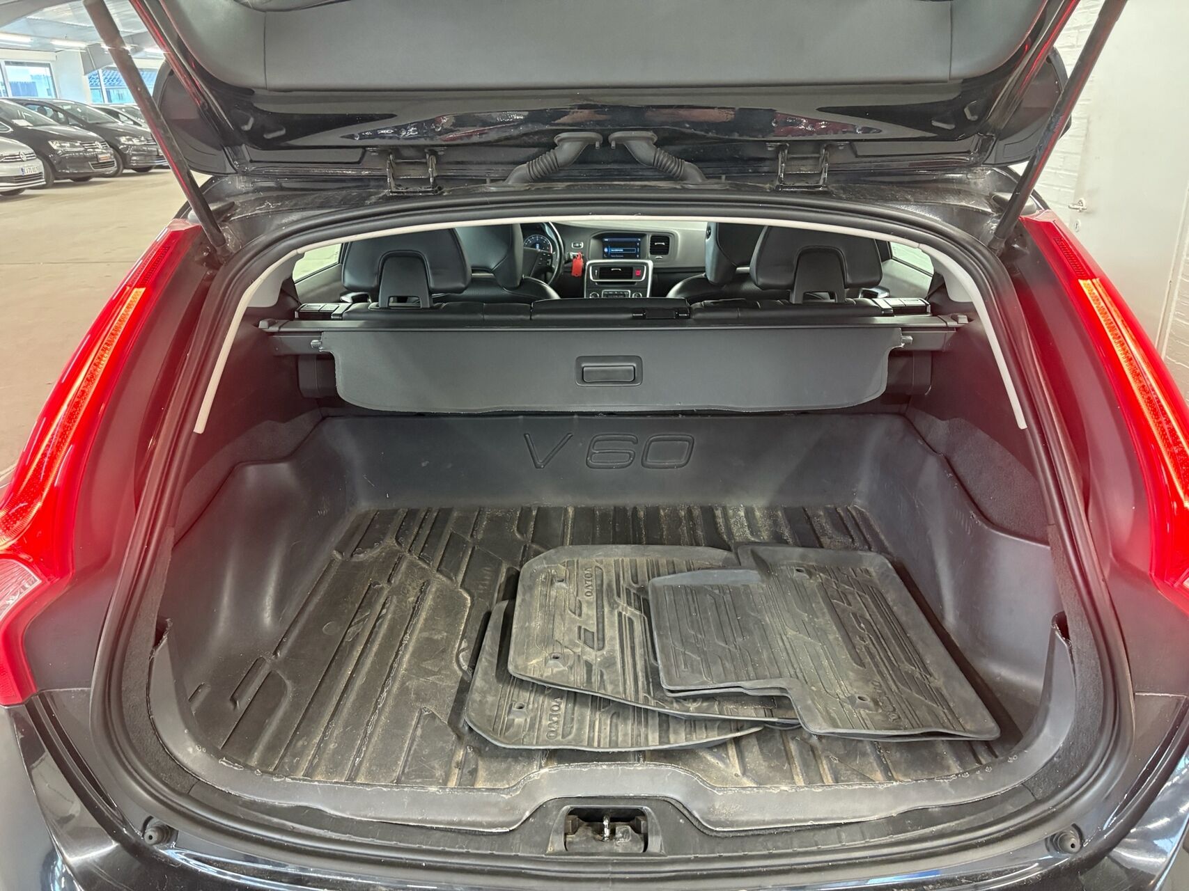 Billede af Volvo V60 1,6 DRIVe Summum Start/Stop 115HK Stc 6g