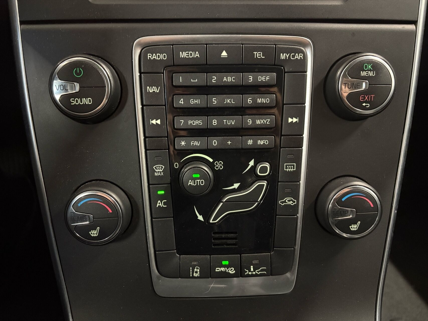 Billede af Volvo V60 1,6 DRIVe Summum Start/Stop 115HK Stc 6g