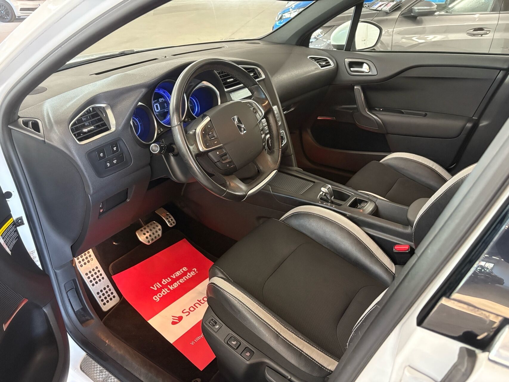 Billede af Citroën DS4 1,6 e-HDi Style E6G 112HK 5d 6g Aut.