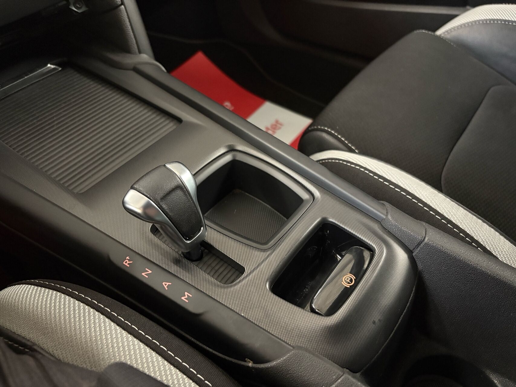 Billede af Citroën DS4 1,6 e-HDi Style E6G 112HK 5d 6g Aut.