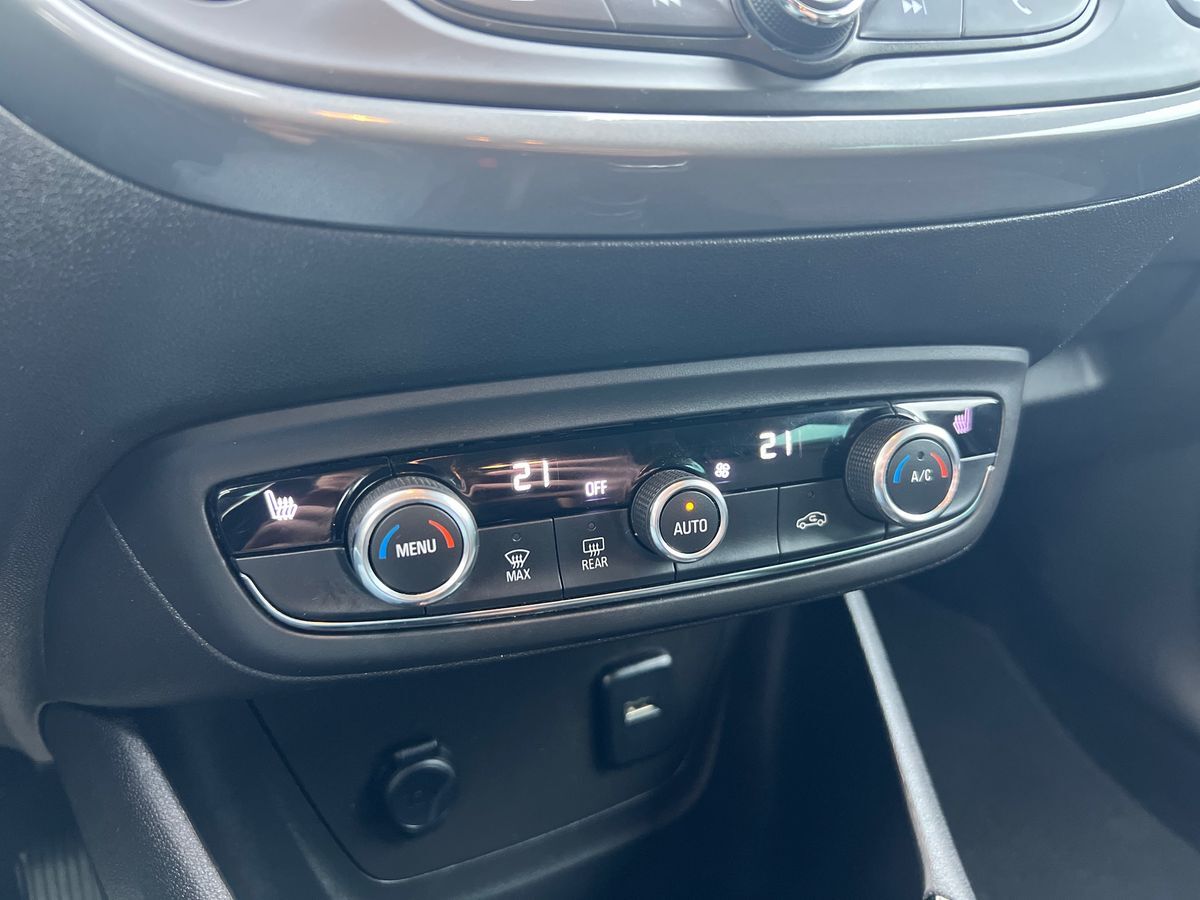 Billede af Opel Crossland 1,2 T First Edition 110HK 5d 6g