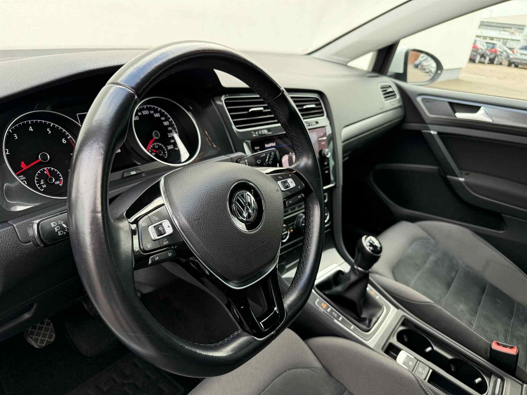 Billede af VW Golf 1,5 TSI BMT EVO Highline 150HK 5d 6g