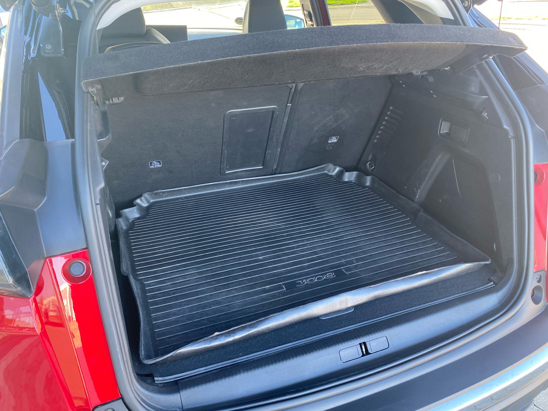 Billede af Peugeot 3008 1,6 PureTech  Plugin-hybrid First Selection EAT8 225HK 5d 8g Aut.