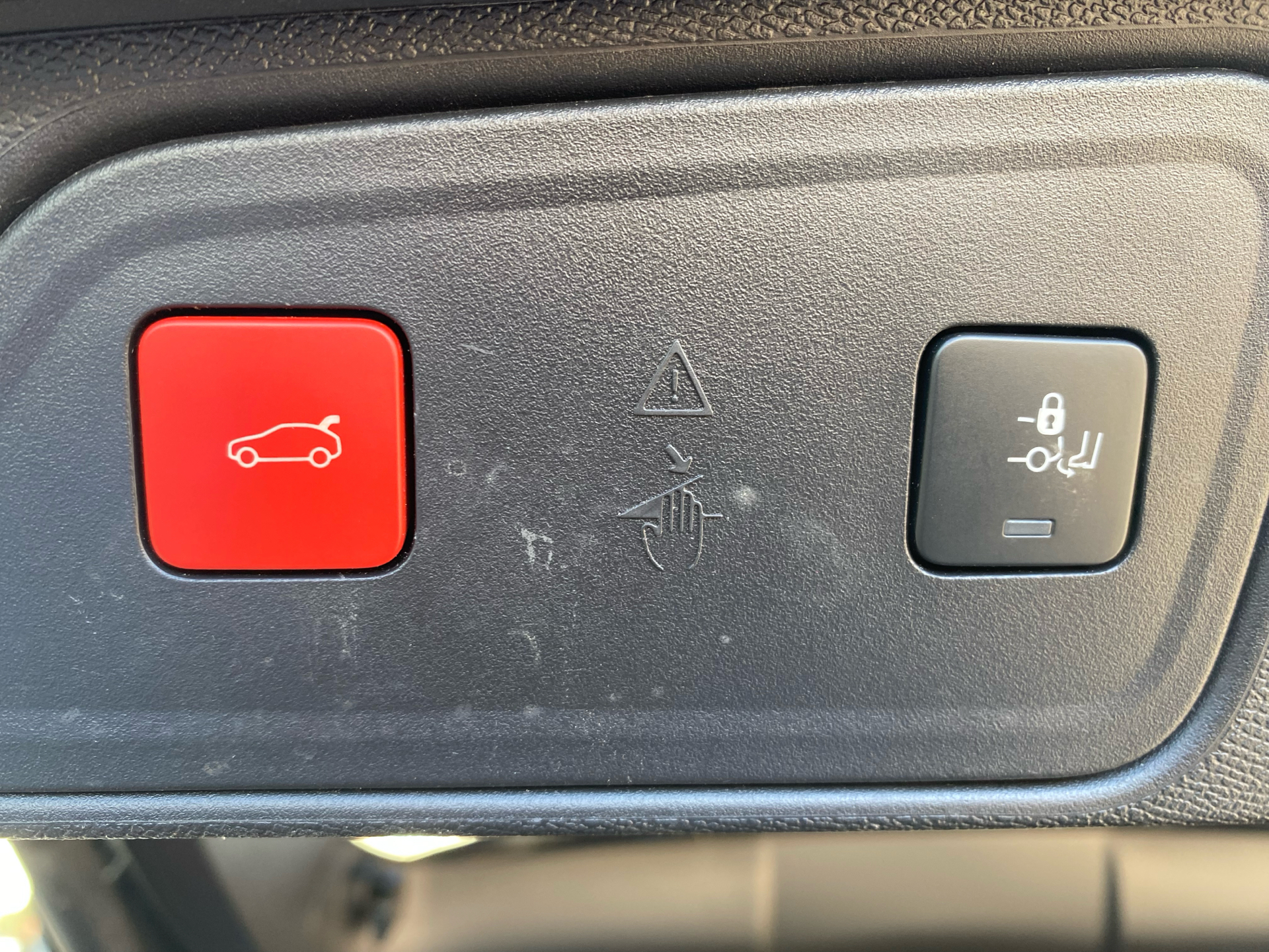 Billede af Peugeot 3008 1,6 PureTech  Plugin-hybrid First Selection EAT8 225HK 5d 8g Aut.