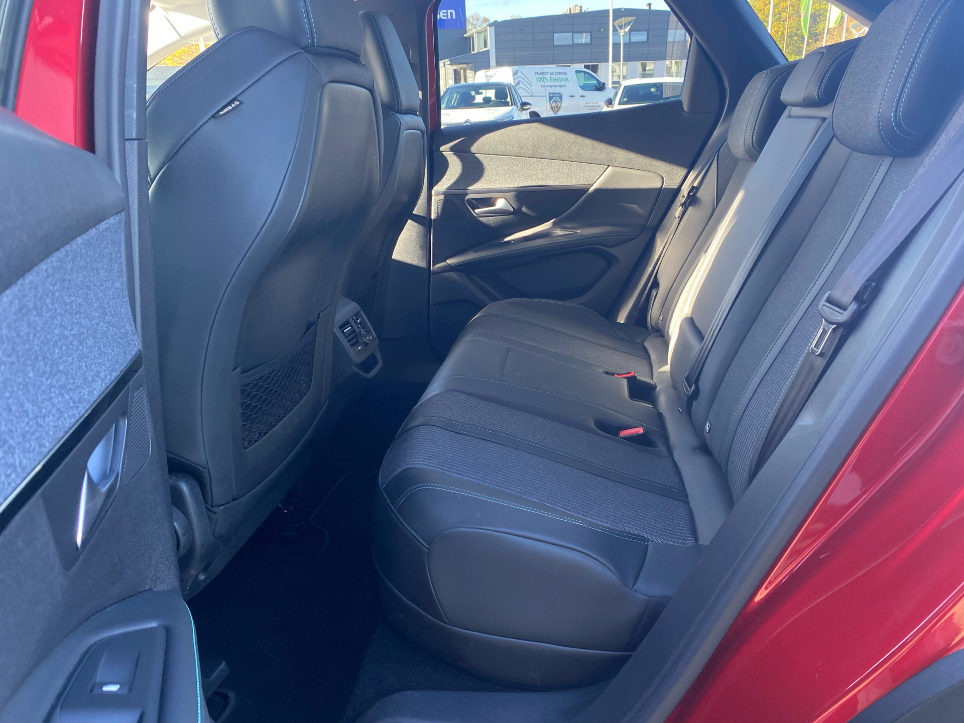 Billede af Peugeot 3008 1,6 PureTech  Plugin-hybrid First Selection EAT8 225HK 5d 8g Aut.