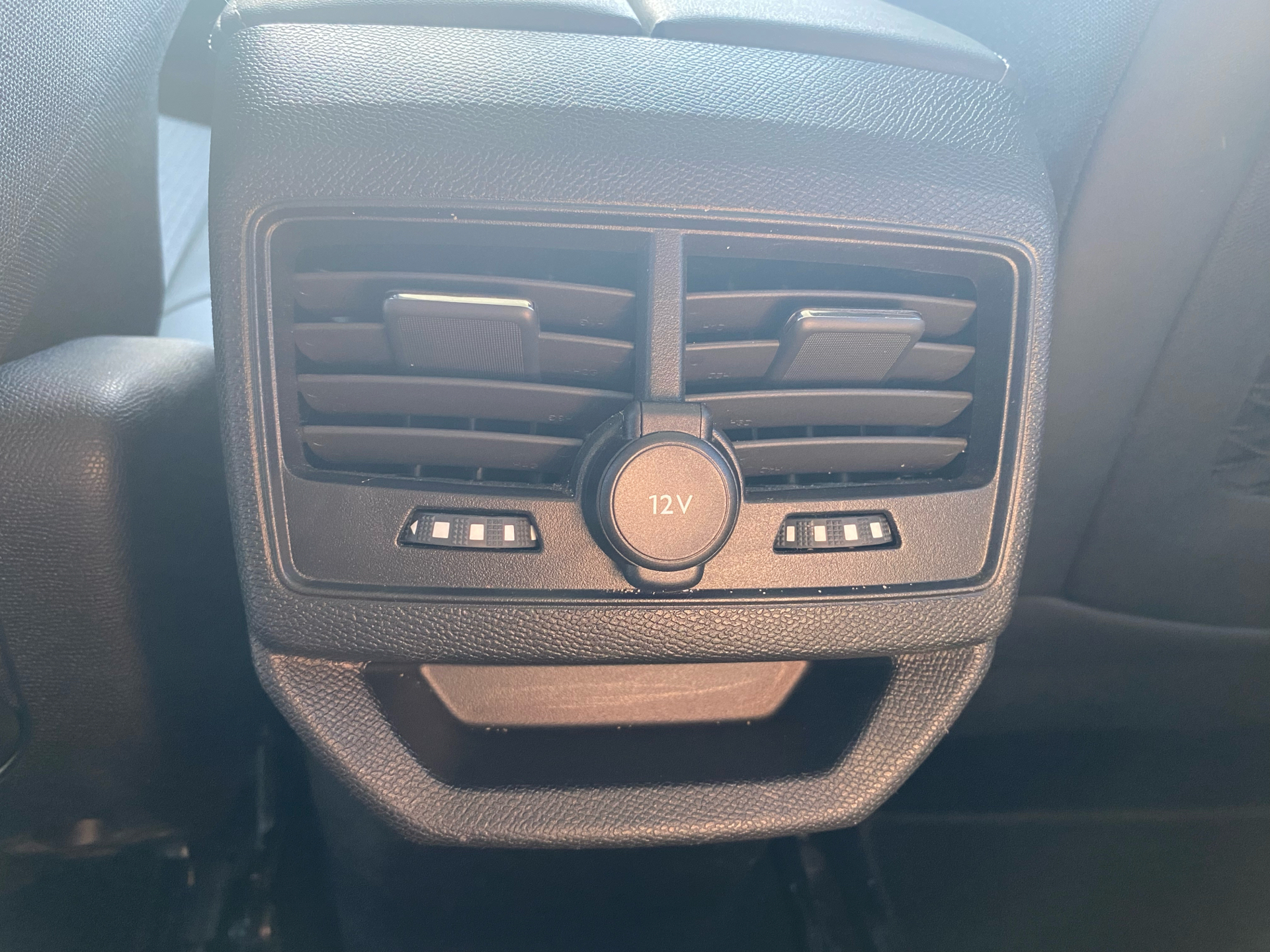 Billede af Peugeot 3008 1,6 PureTech  Plugin-hybrid First Selection EAT8 225HK 5d 8g Aut.