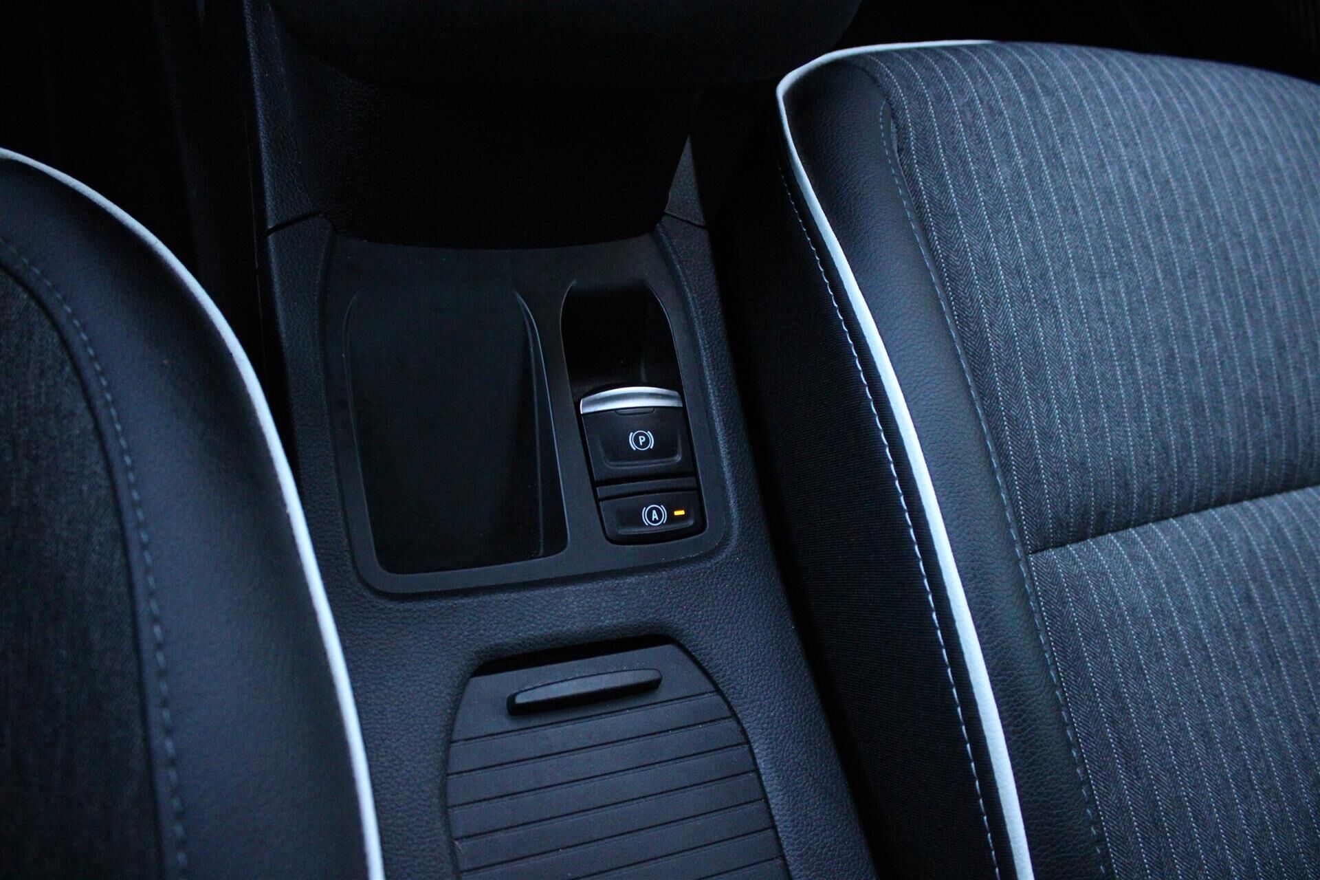 Billede af Renault Clio 1,3 TCE Intens EDC 130HK 5d 7g Aut.