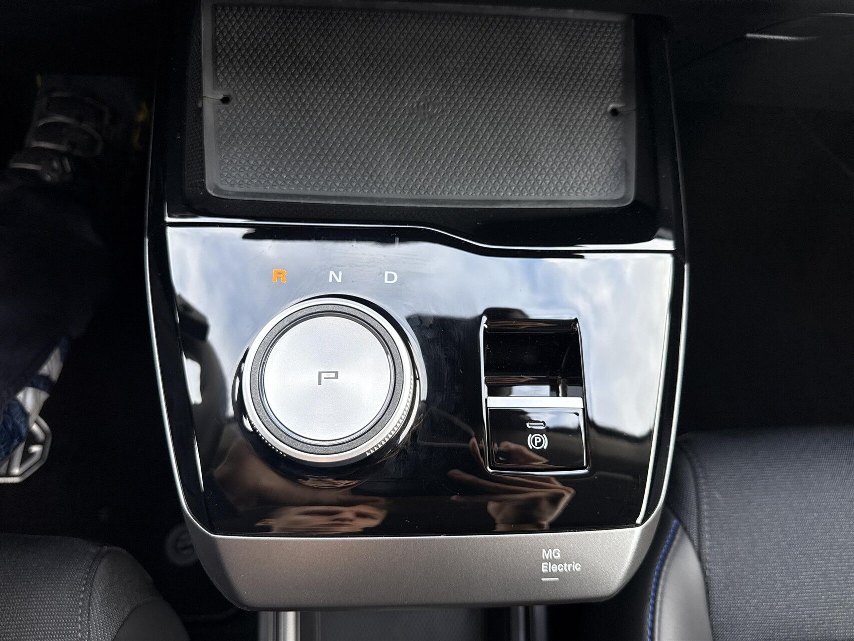 Billede af MG MG4 Electric EL Luxury Long Range 204HK 5d Aut.