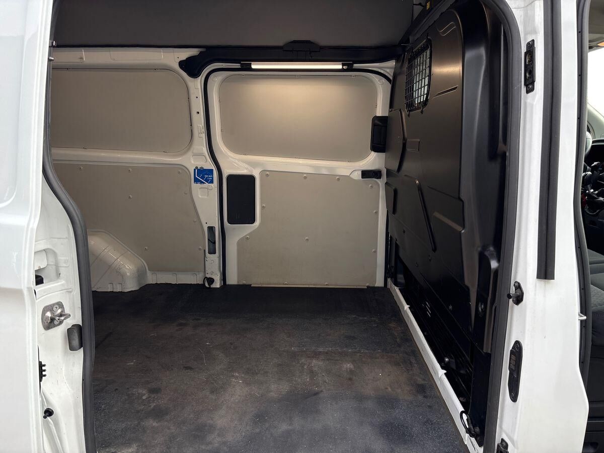 Billede af Ford Transit Custom 340 L2H2 - HØJT TAG 2,0 TDCi Trend 130HK Van Man. 