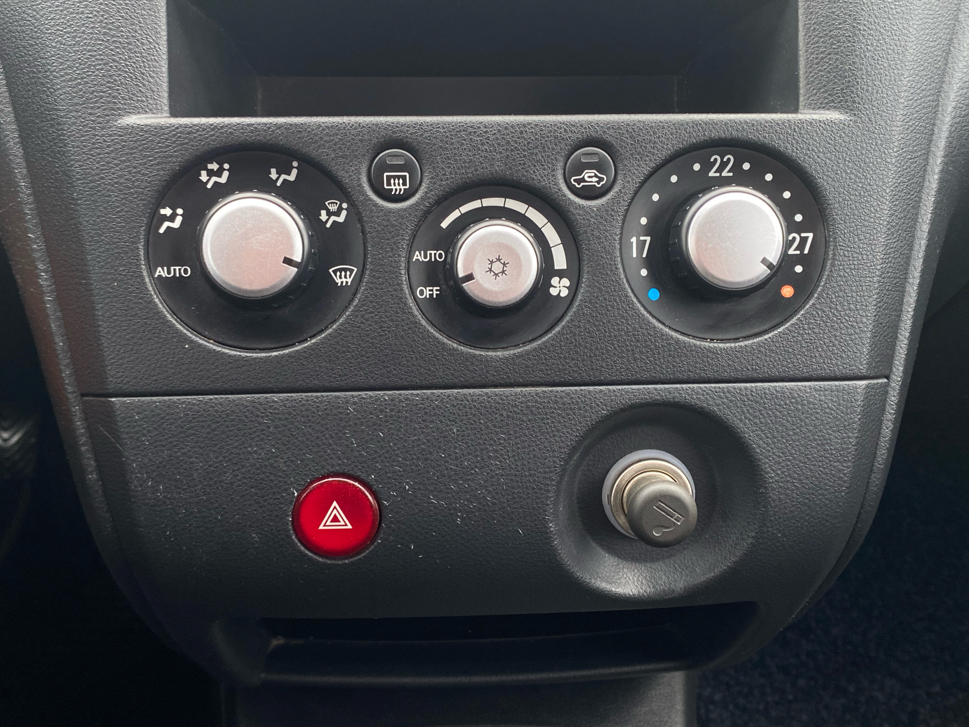 Billede af Mitsubishi Outlander 2,4 Intense 4WD 160HK Van