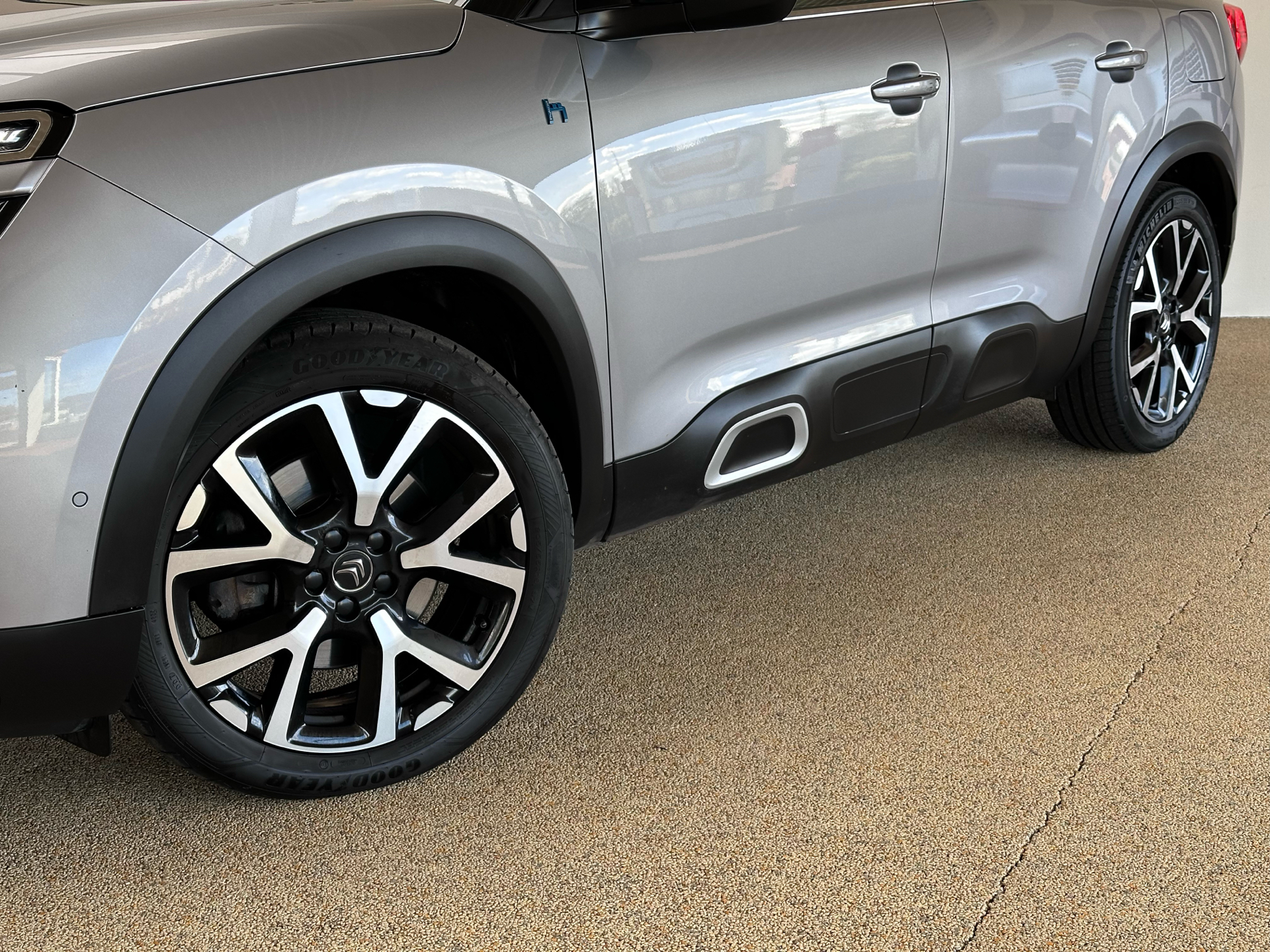 Billede af Citroën C5 Aircross 1,6 Plugin-hybrid Shine Sport EAT8 225HK 5d 8g Aut.