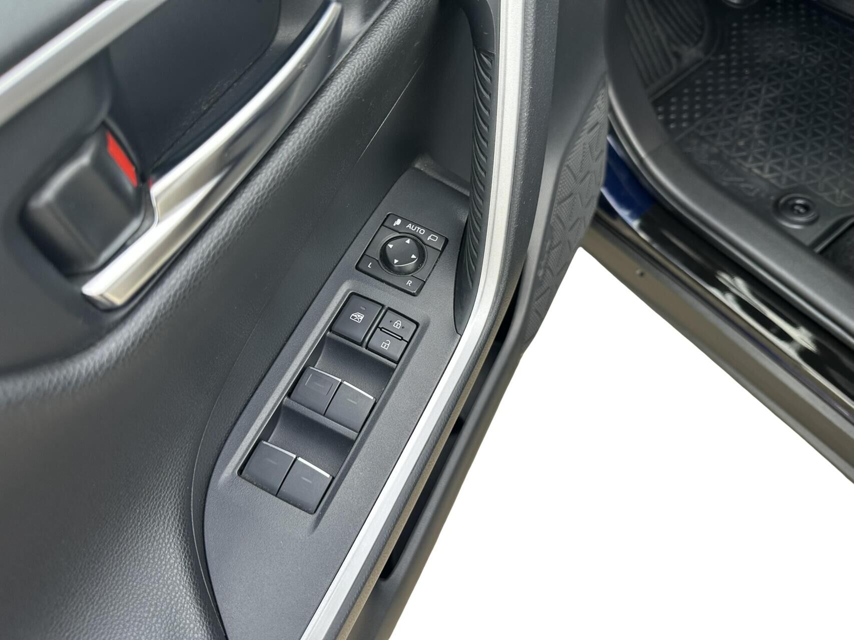 Billede af Toyota RAV4 Plug-in 2,5 Plugin-hybrid H3 Style AWD 306HK 5d 6g Aut.