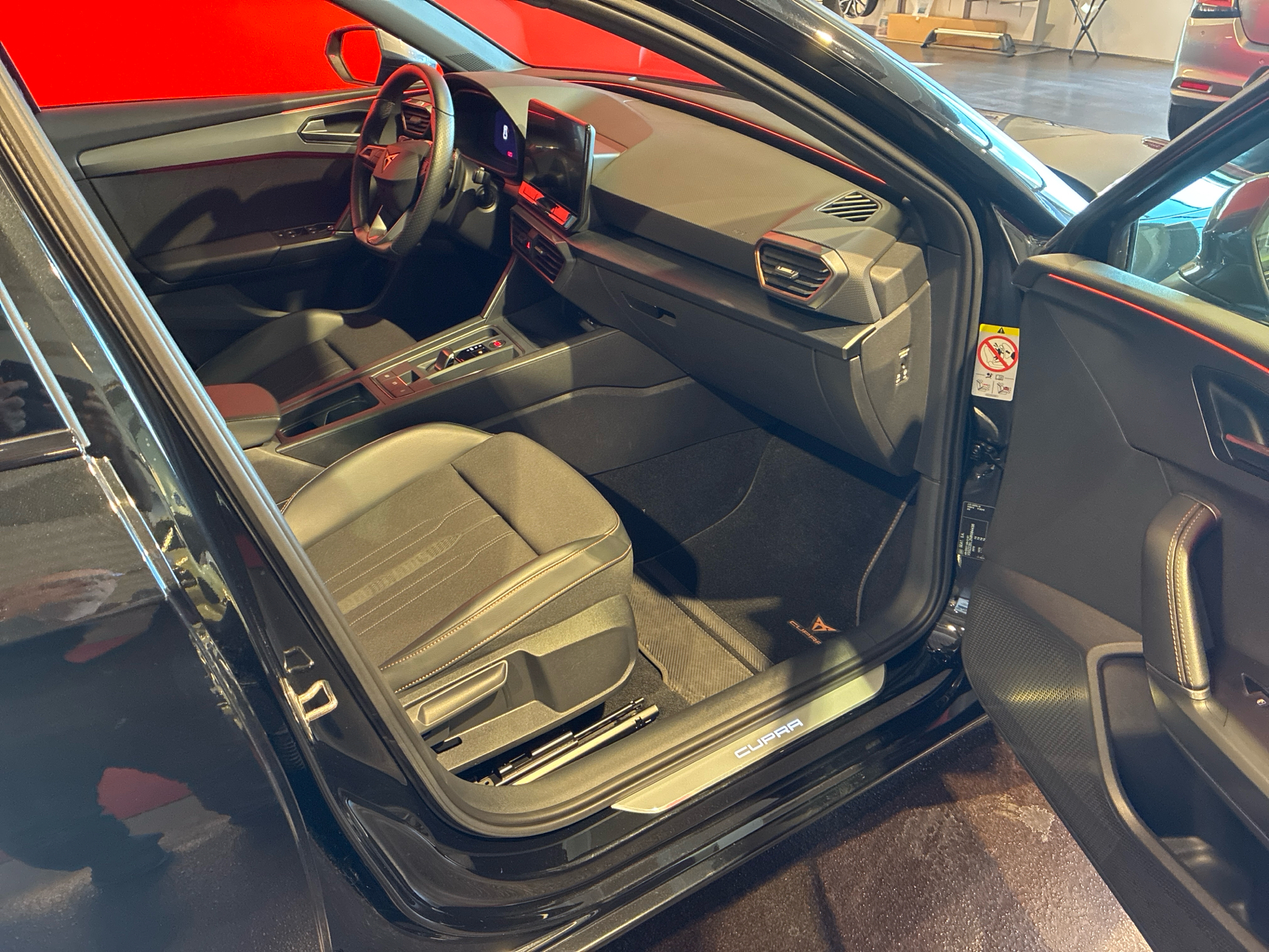 Billede af Cupra Leon 1,4 TSI  Plugin-hybrid DSG 245HK 5d 6g Aut.