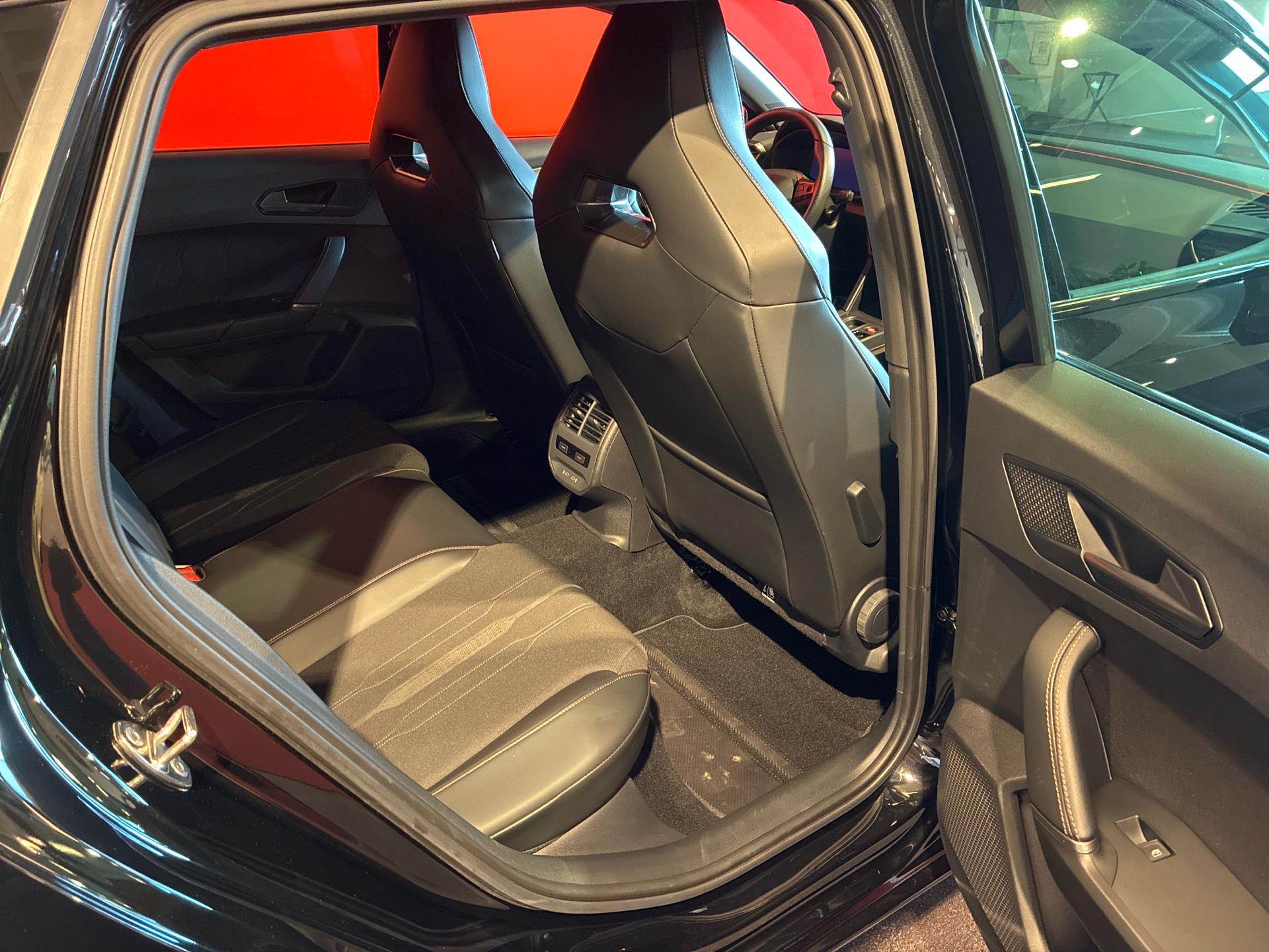 Billede af Cupra Leon 1,4 TSI  Plugin-hybrid DSG 245HK 5d 6g Aut.