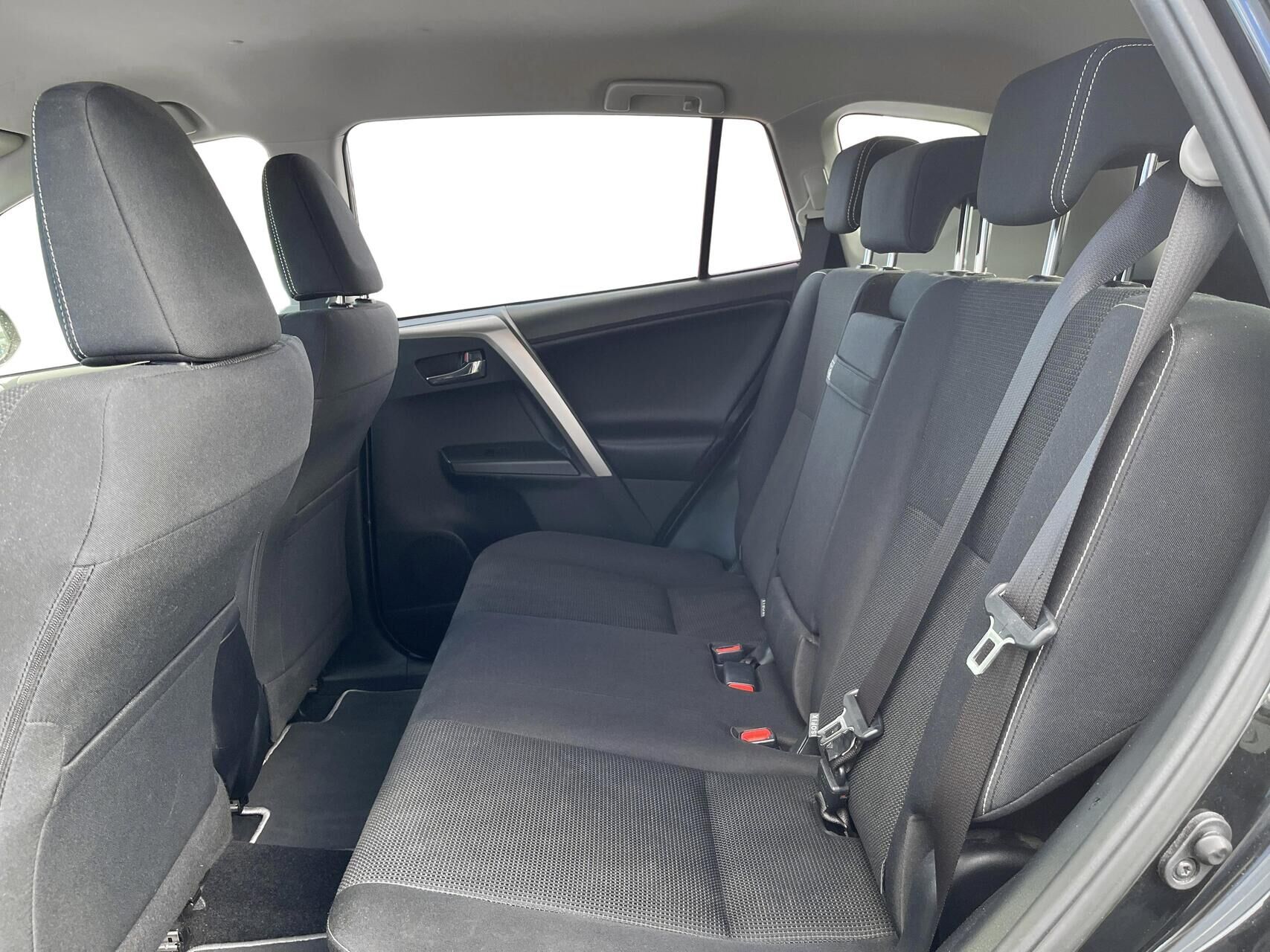 Billede af Toyota RAV4 2,5 Hybrid H3 Safety Sense 4x2 197HK 5d 6g Aut.