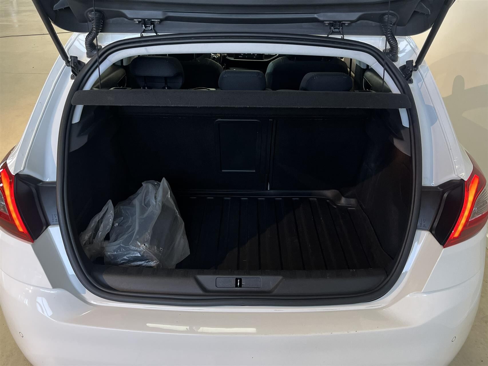 Billede af Peugeot 308 1,2 PureTech Selection Sky 130HK 5d 6g