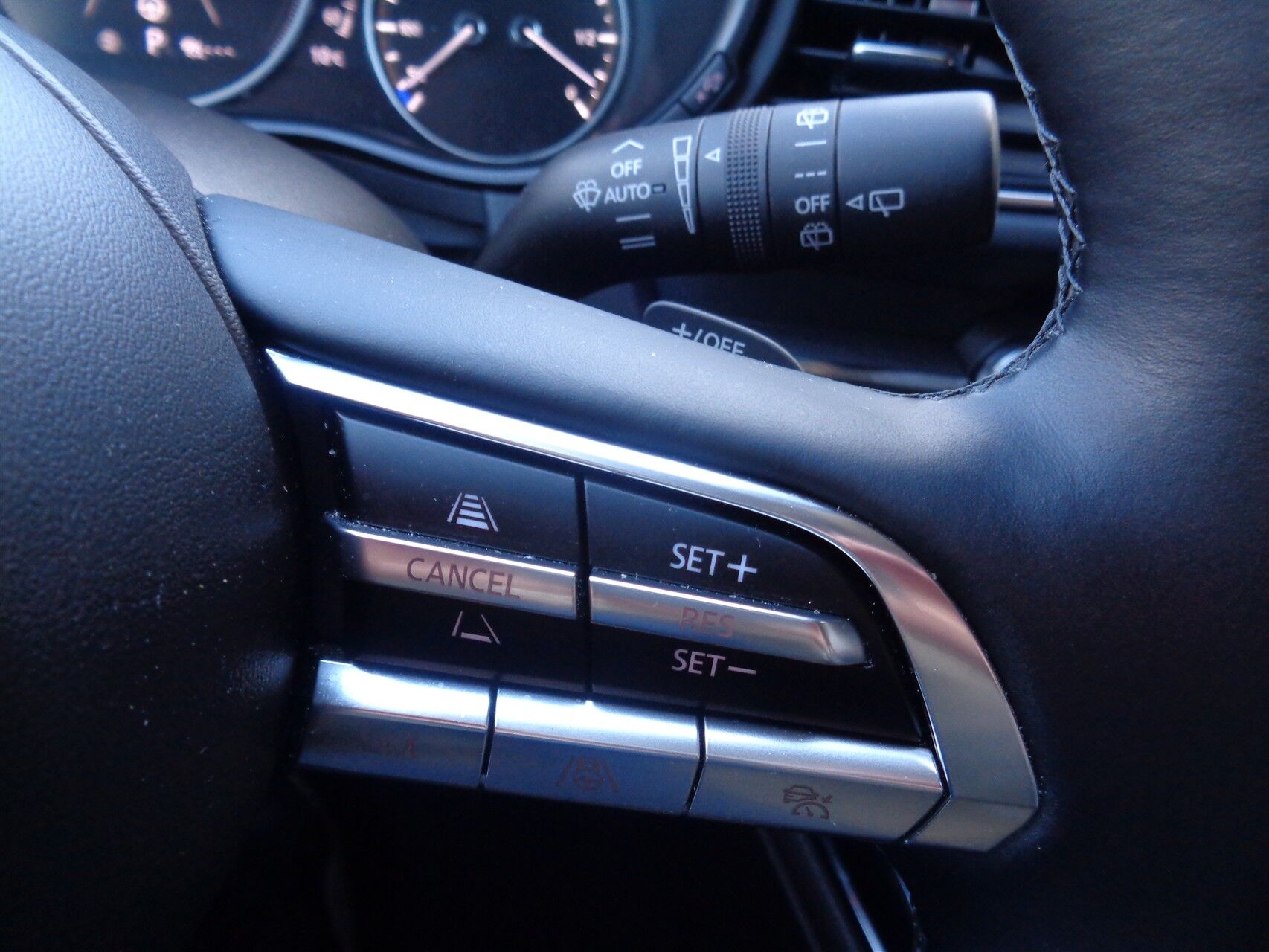 Billede af Mazda CX-30 2,0 Skyactiv-X  Mild hybrid Cosmo m. Technology Pack 4x4 186HK 5d 6g Aut.