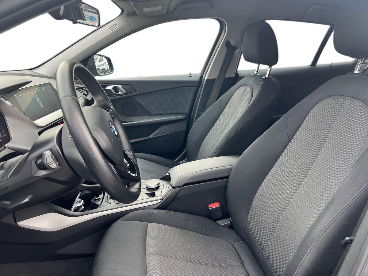 Billede af BMW 118i 1,5 Sport Line 136HK 5d 6g