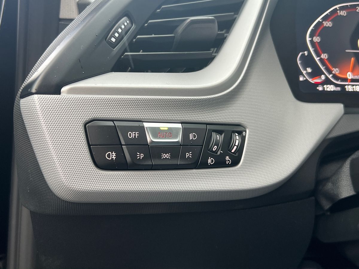 Billede af BMW 118i 1,5 Sport Line 136HK 5d 6g