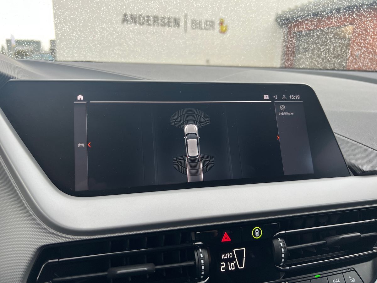 Billede af BMW 118i 1,5 Sport Line 136HK 5d 6g