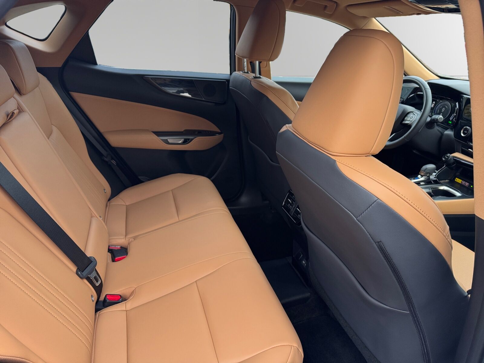 Billede af Lexus NX 450h+ 2,5 Plugin-hybrid Business Plus 4WD 309HK 5d Trinl. Gear