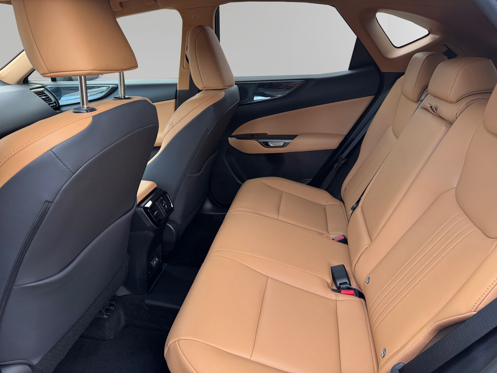 Billede af Lexus NX 450h+ 2,5 Plugin-hybrid Business Plus 4WD 309HK 5d Trinl. Gear