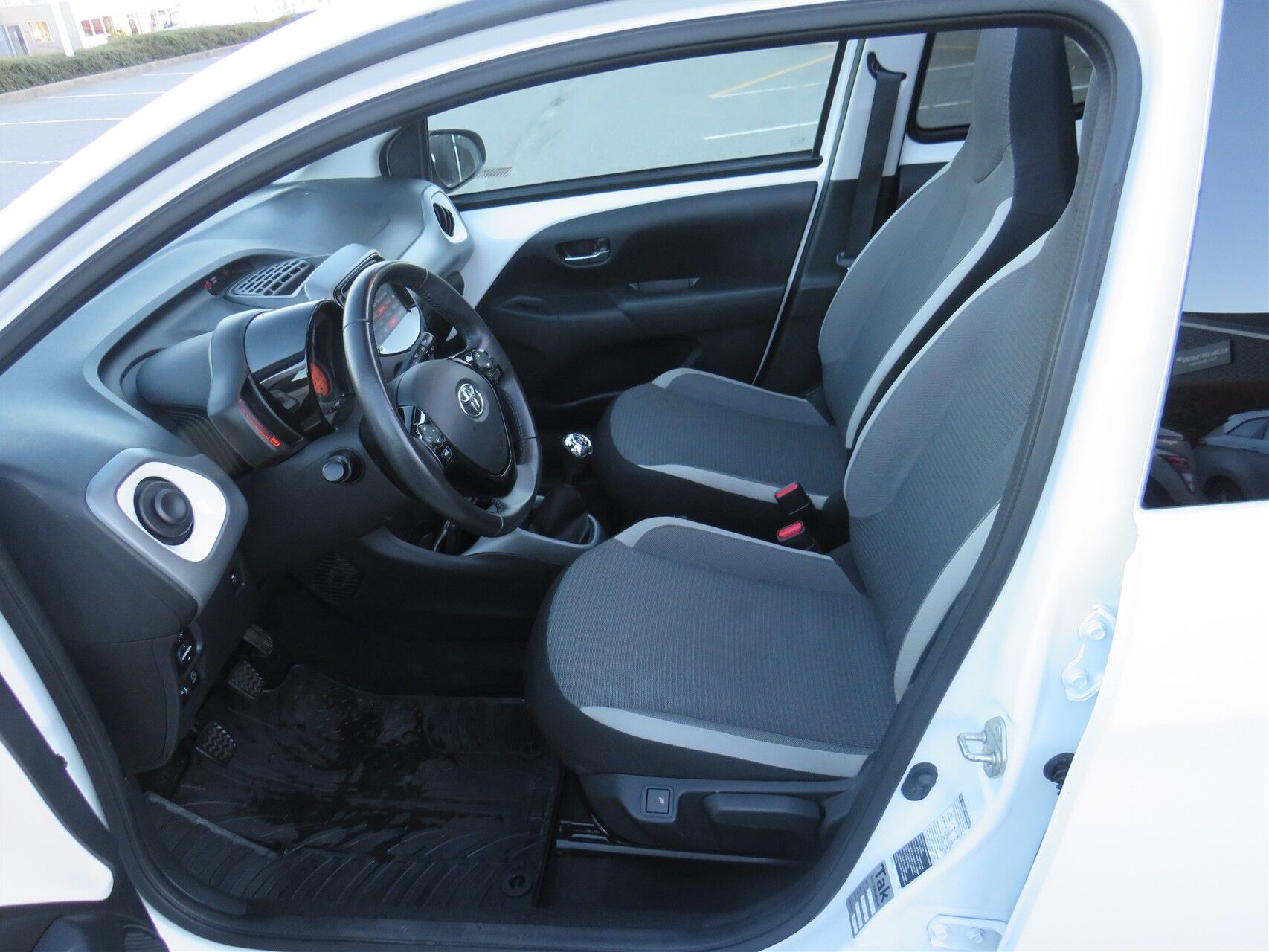 Billede af Toyota Aygo 1,0 VVT-I X-Sky 72HK 5d