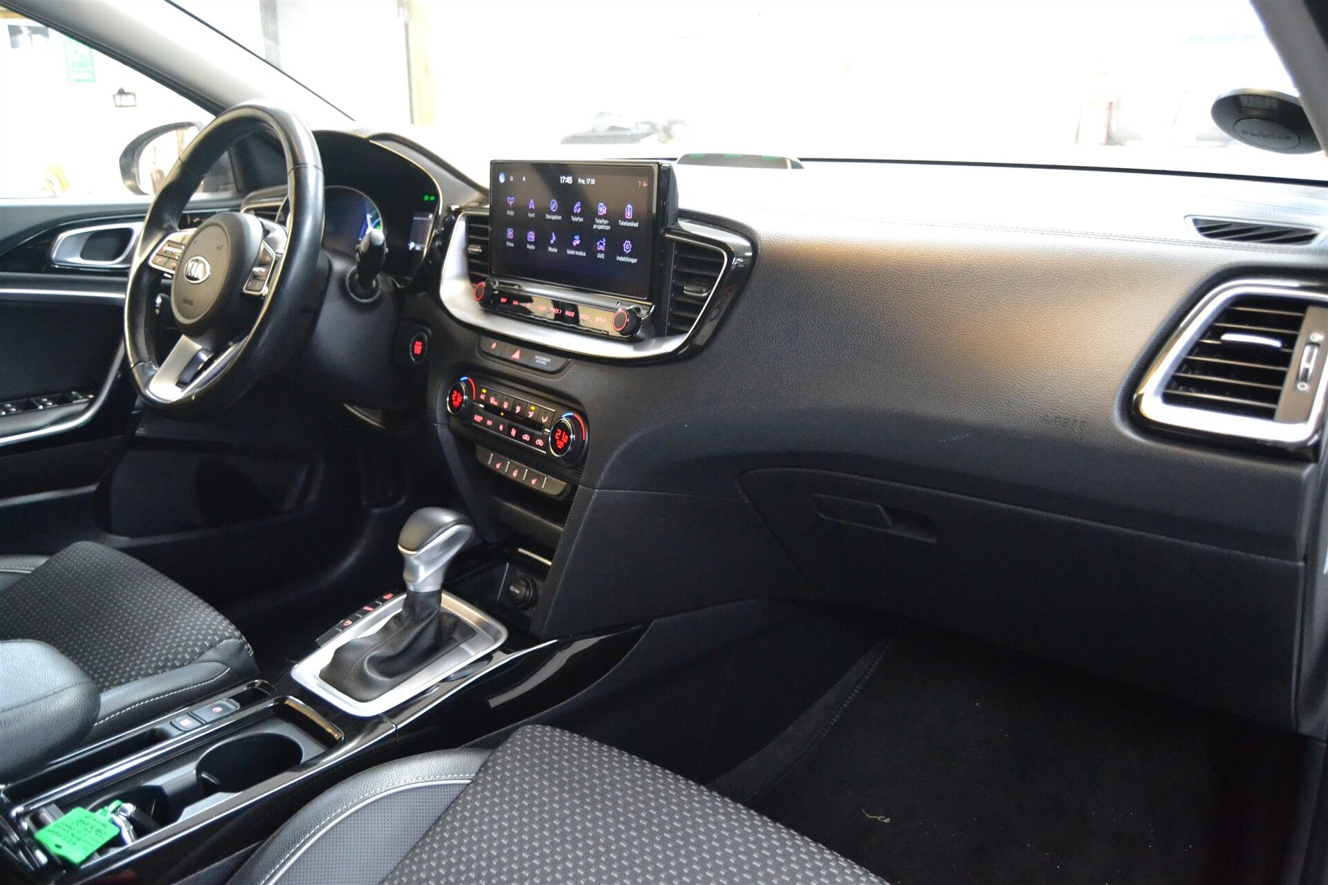 Billede af Kia Ceed SW 1,6 GDI PHEV  Plugin-hybrid Upgrade m/Intro DCT 141HK Stc 6g Aut.