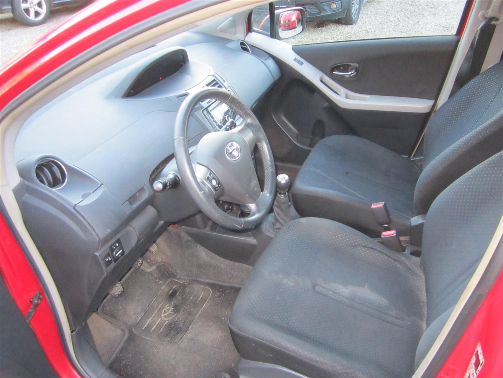 Billede af Toyota Yaris 1,3 Man.6, 5D. 99HK 5d