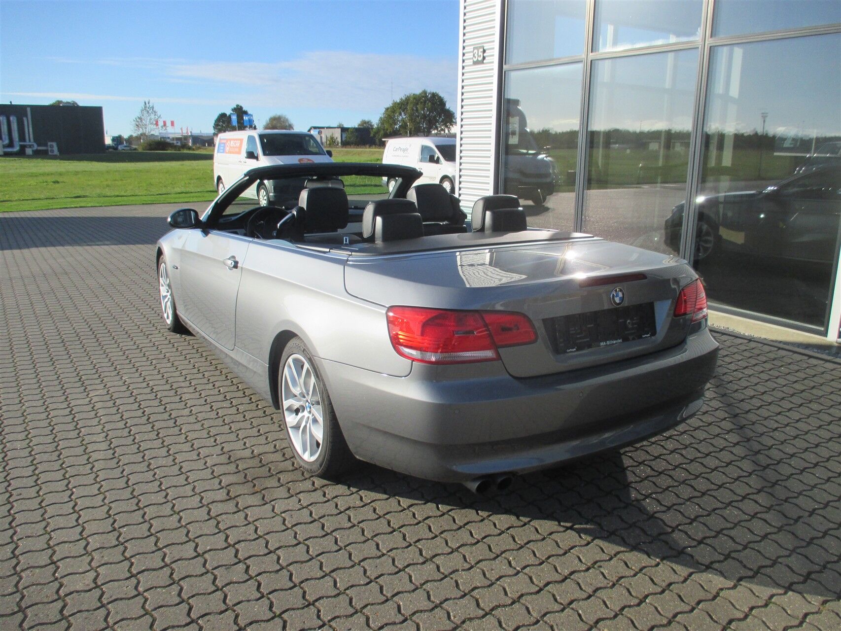 Billede af BMW 330d 3,0 D 231HK Cabr. 6g Aut.