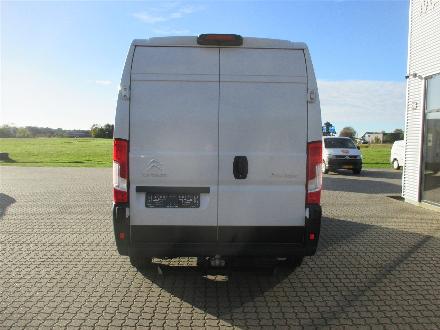 Billede af Citroën Jumper 33 L2H2 2,2 Blue HDi Flexline 140HK Van