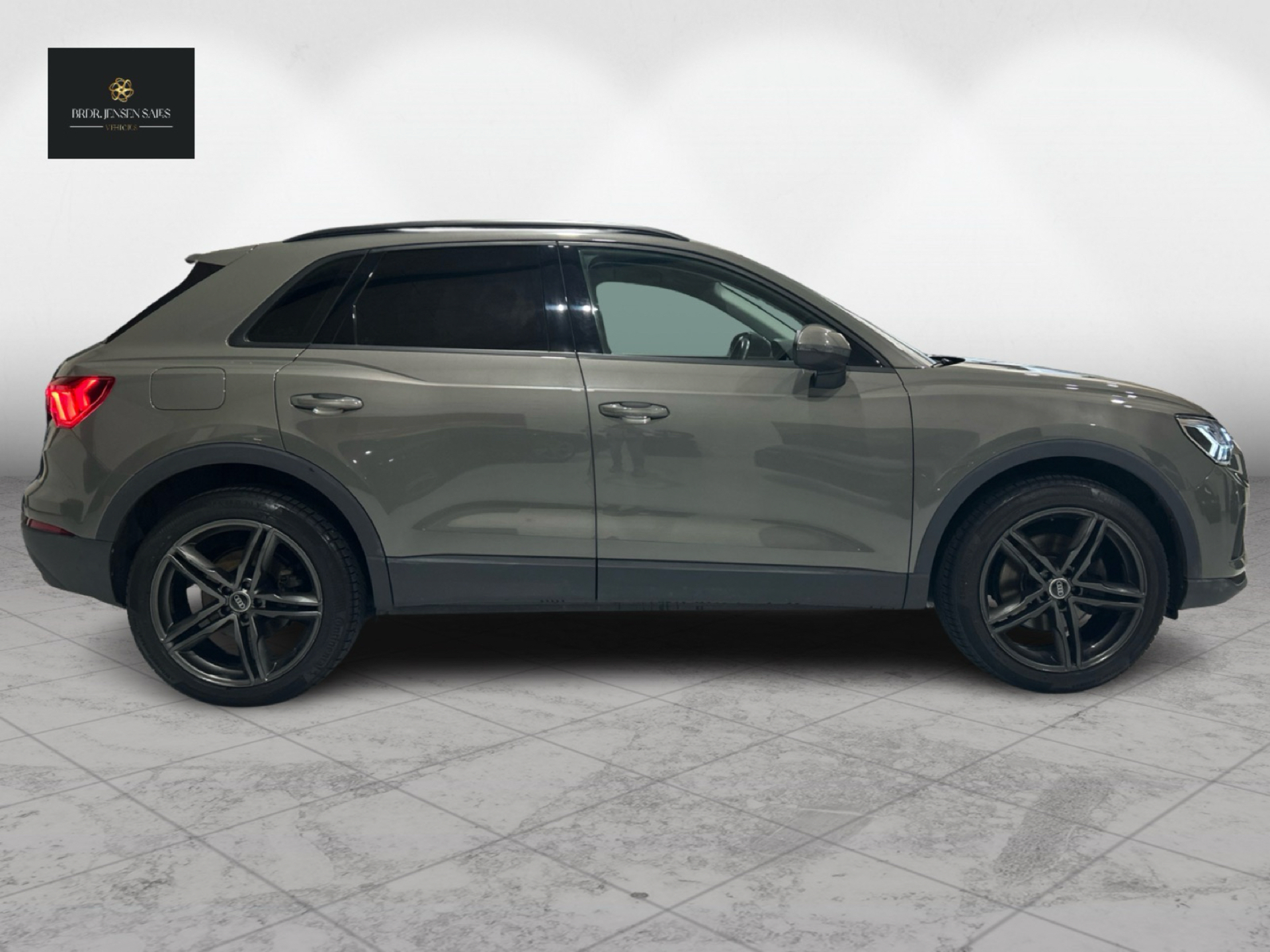 Billede af Audi Q3 1,4 45 TFSI e  Plugin-hybrid Attitude Plus S Tronic 245HK 5d 6g Aut.