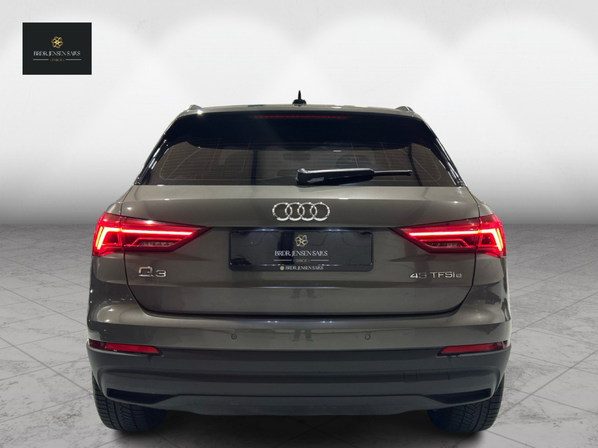 Billede af Audi Q3 1,4 45 TFSI e  Plugin-hybrid Attitude Plus S Tronic 245HK 5d 6g Aut.